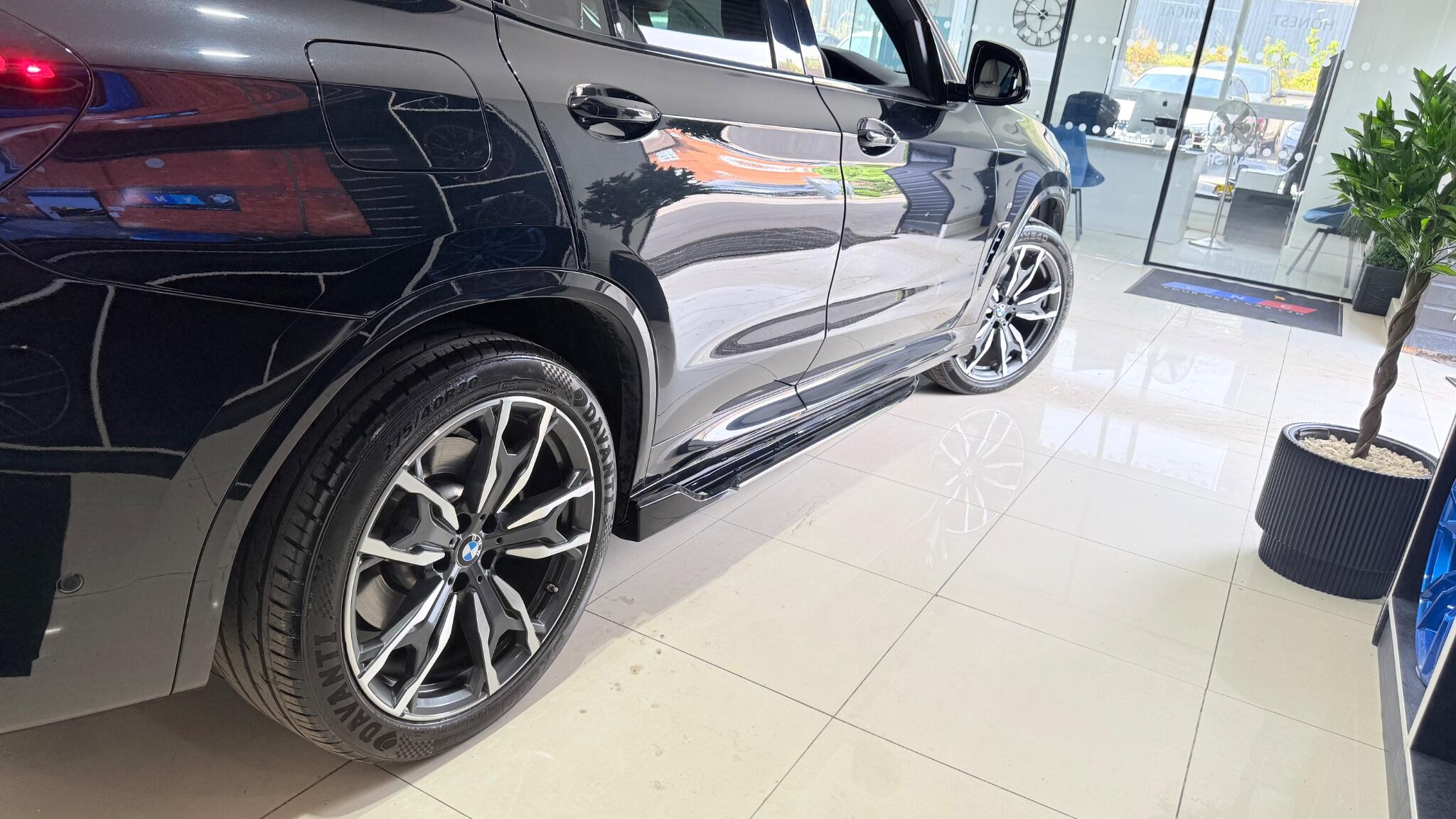 BMW X3 view 10