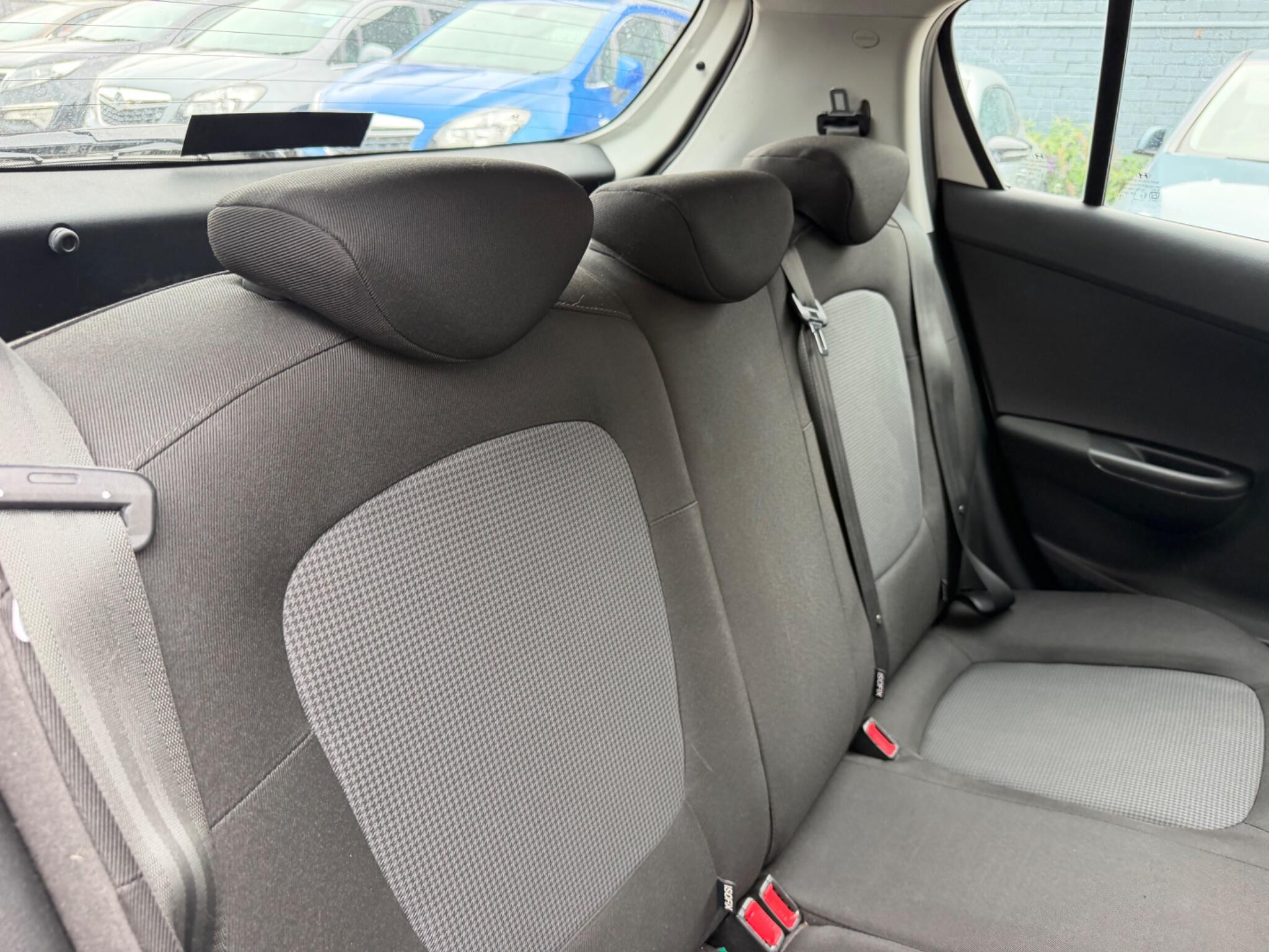 Hyundai i20 view 21
