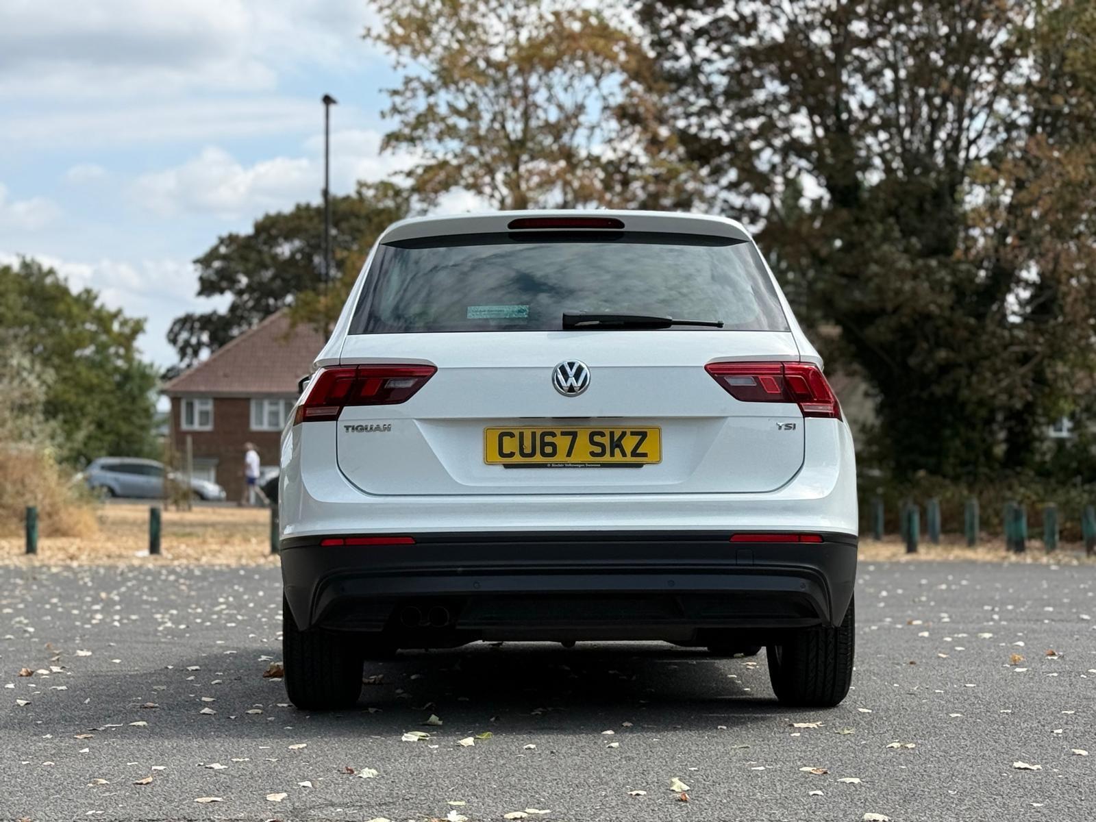 Volkswagen Tiguan view 13