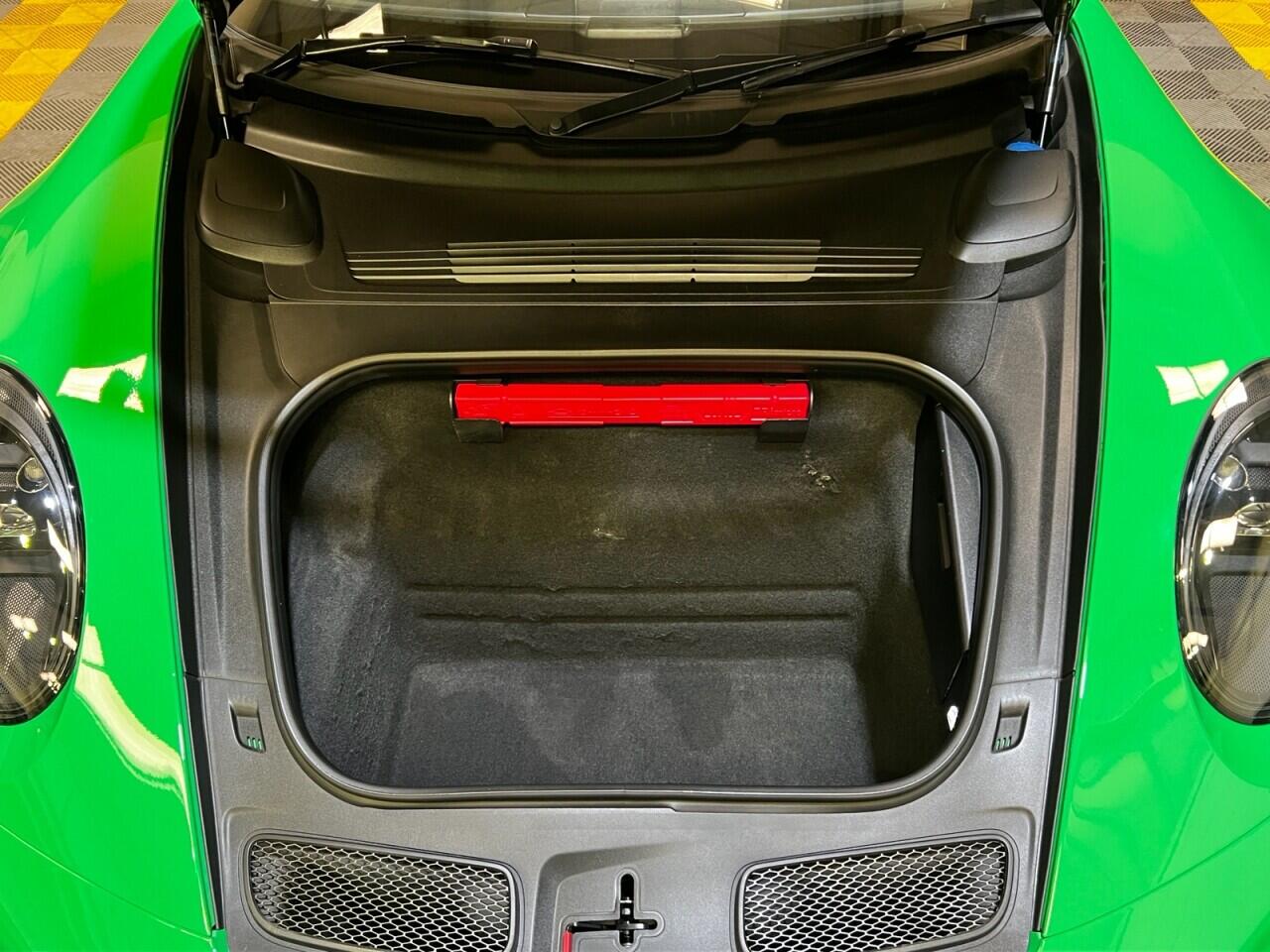 Porsche 911 view 19
