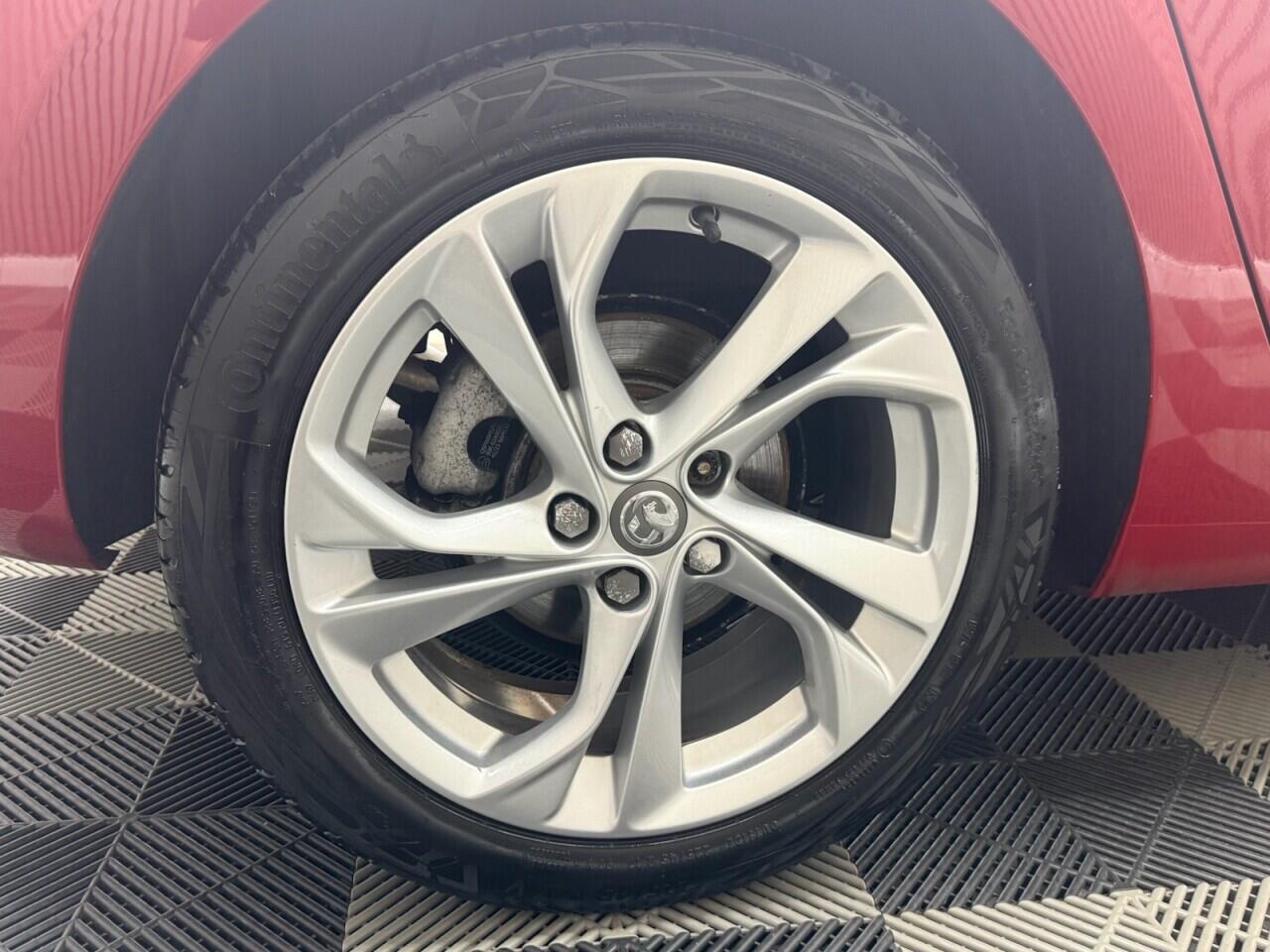 Vauxhall Astra view 4