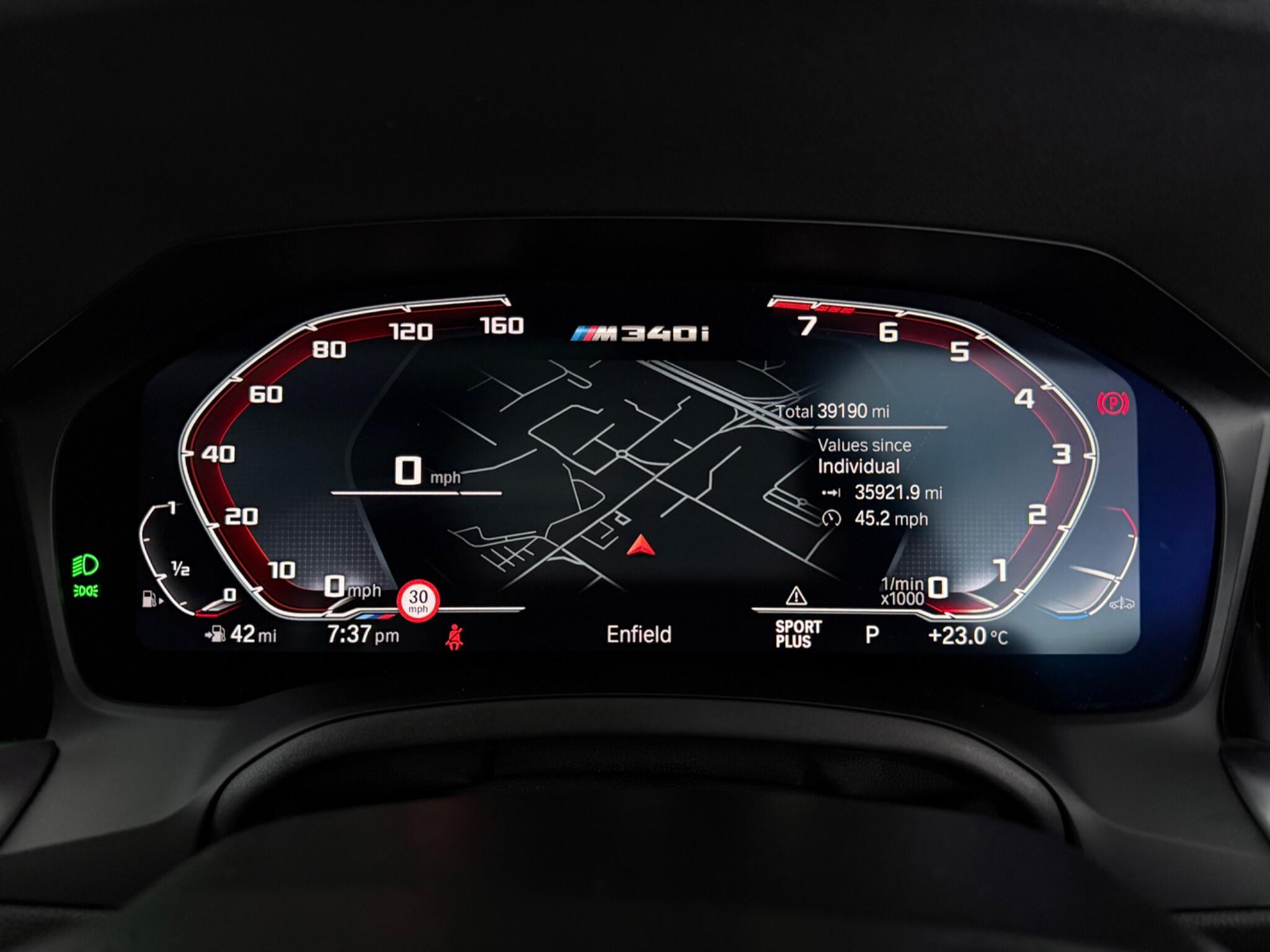 BMW 3 Series view 28