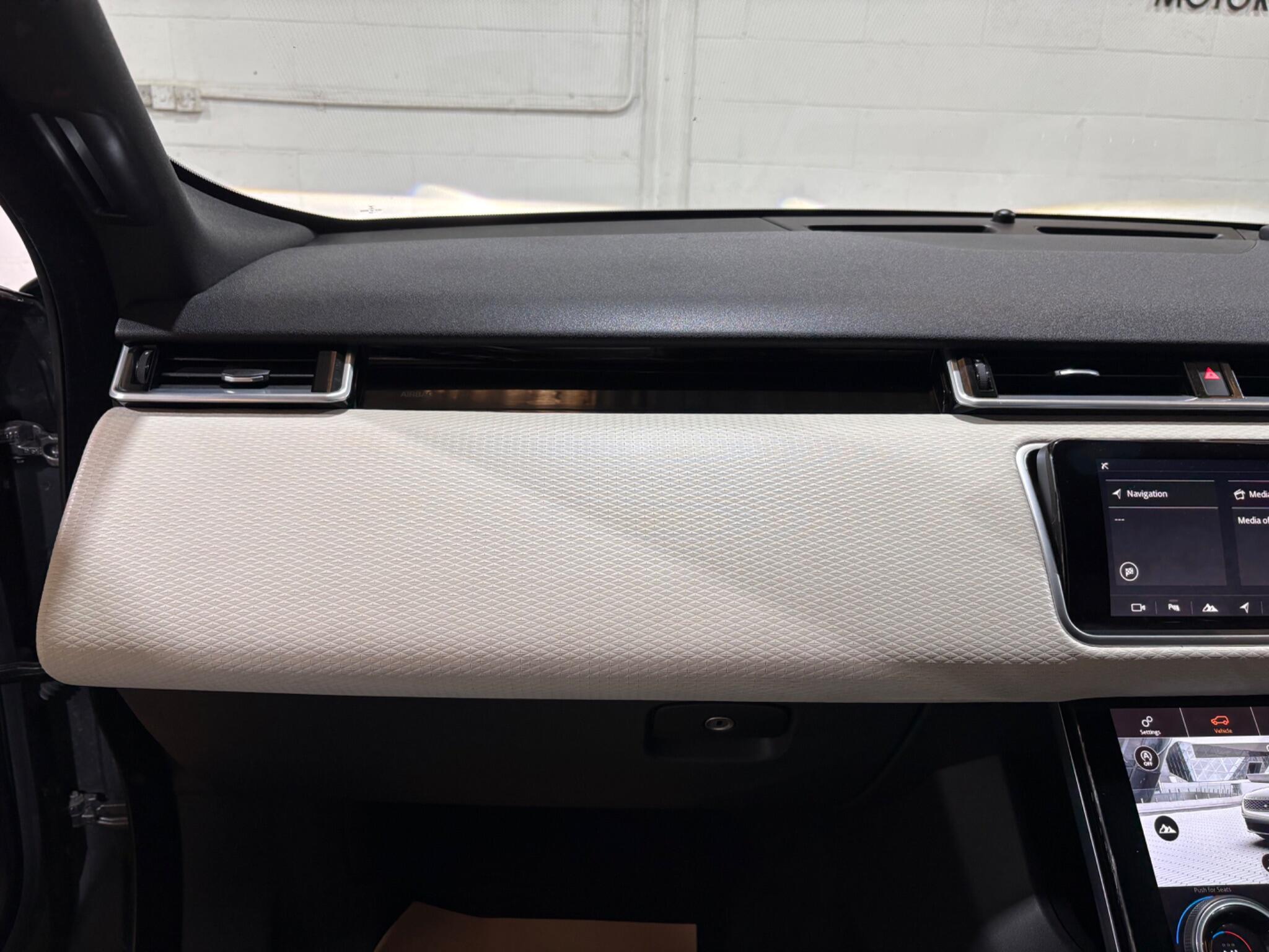 Land Rover Range Rover Velar view 64