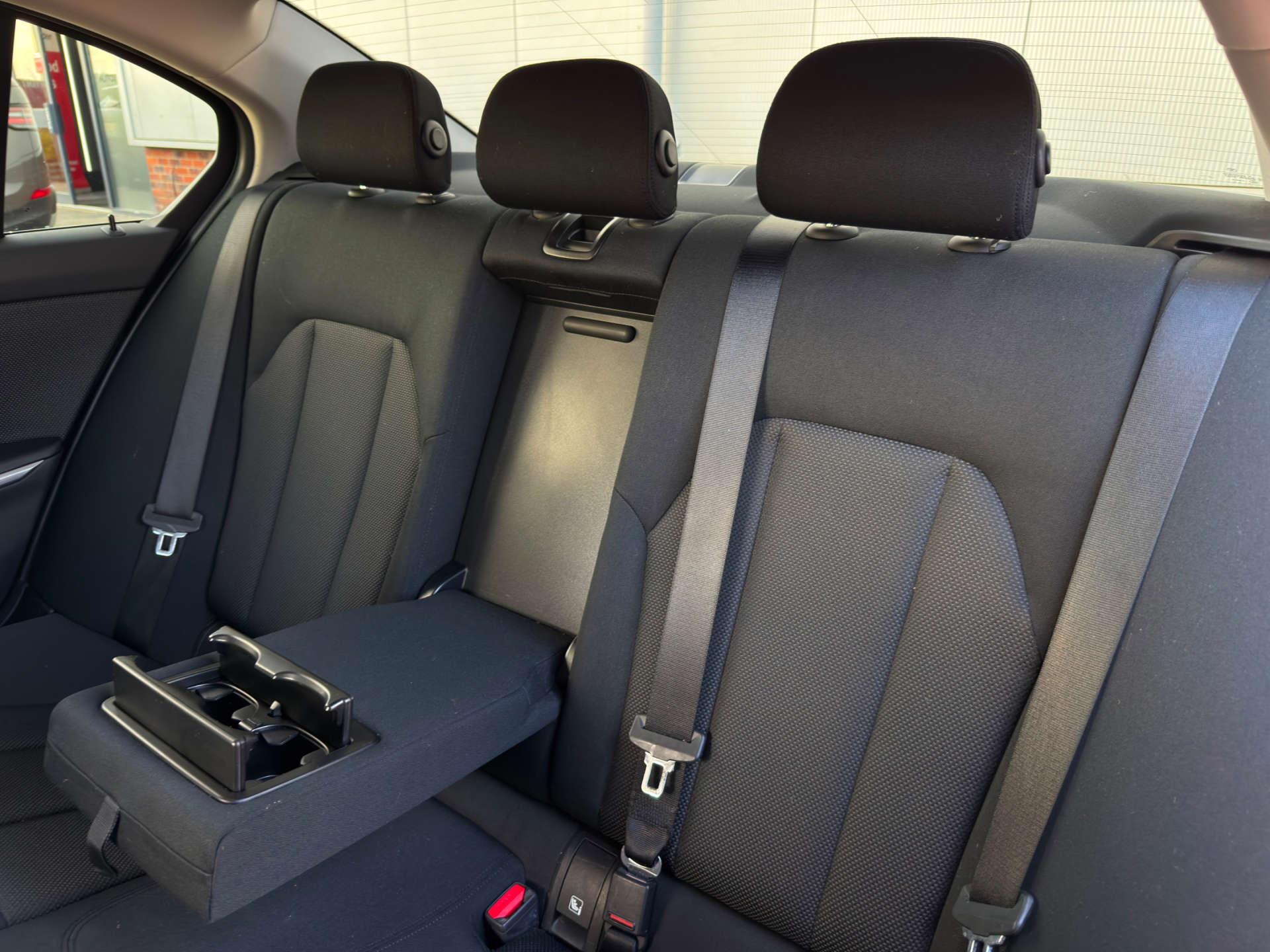 BMW 3 Series view 36