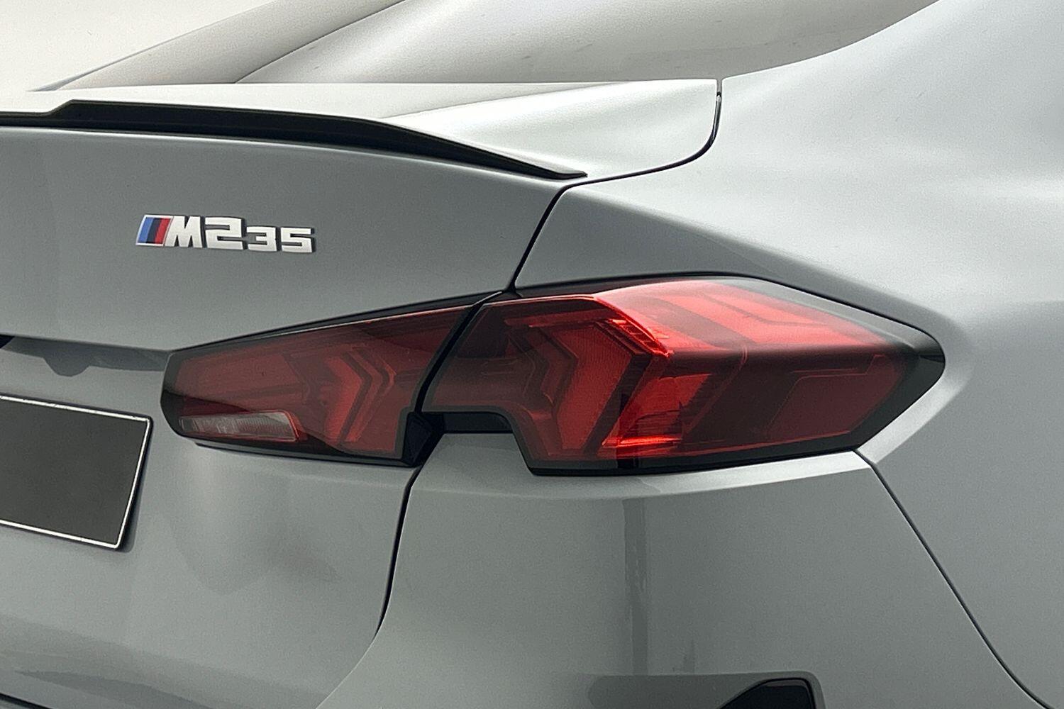 BMW 2 Series view 19