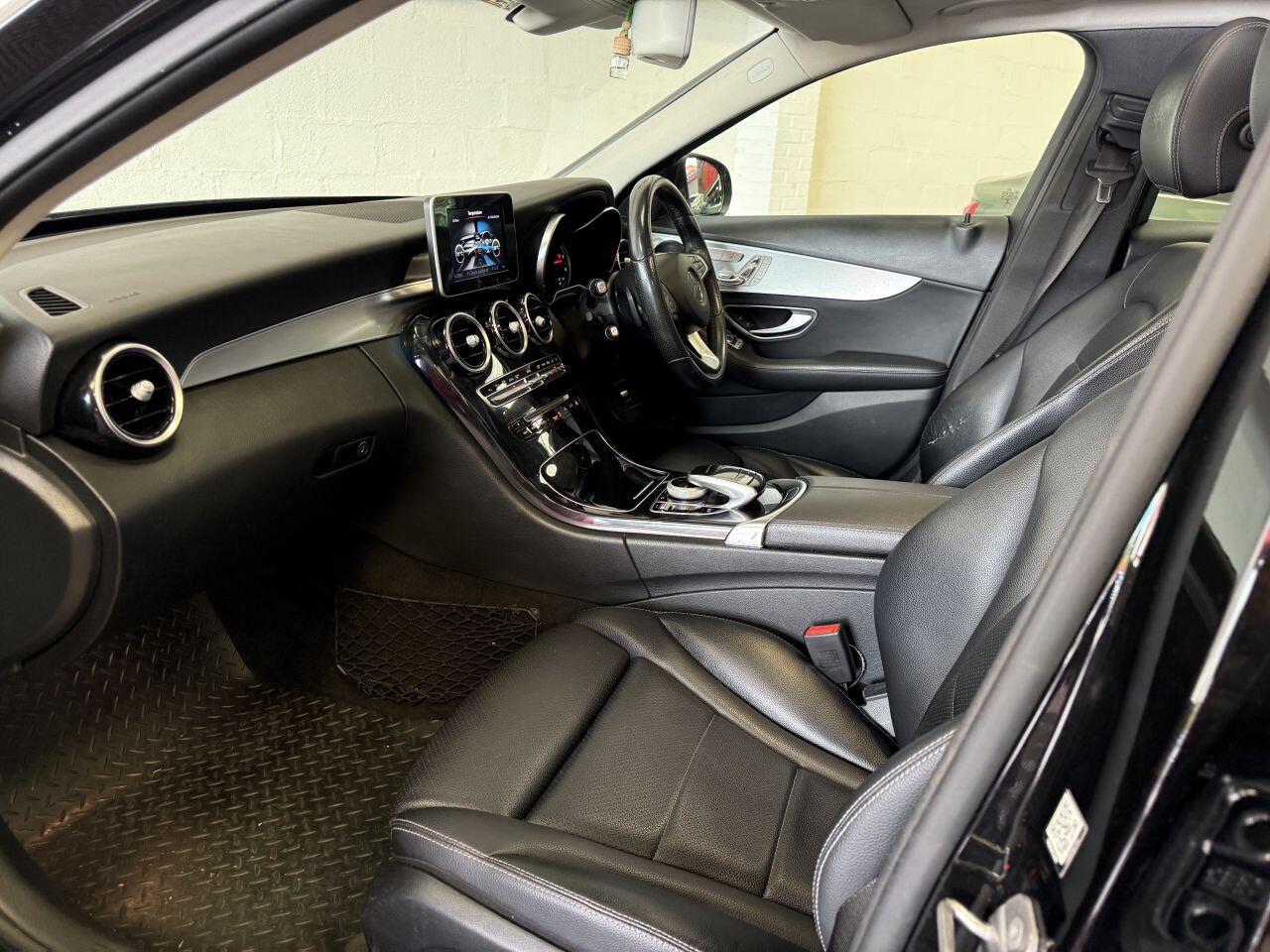 Mercedes-Benz C-Class view 59