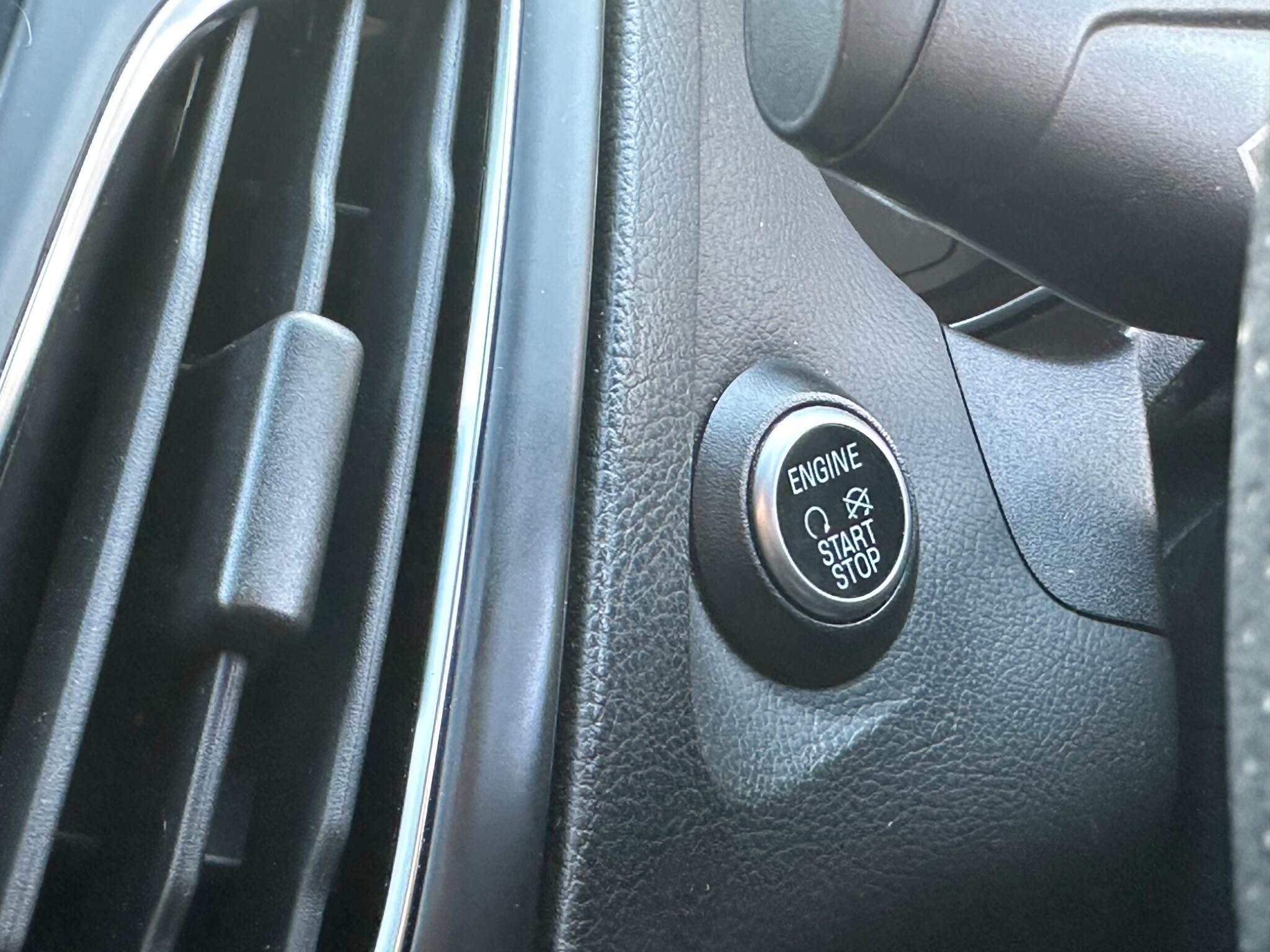 Ford Focus view 15