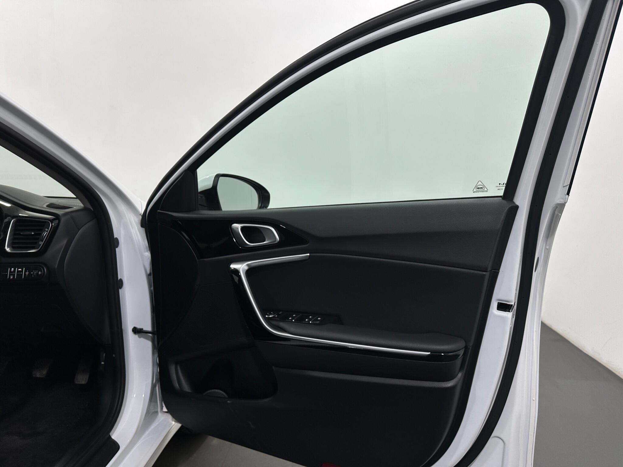 Kia Ceed view 32