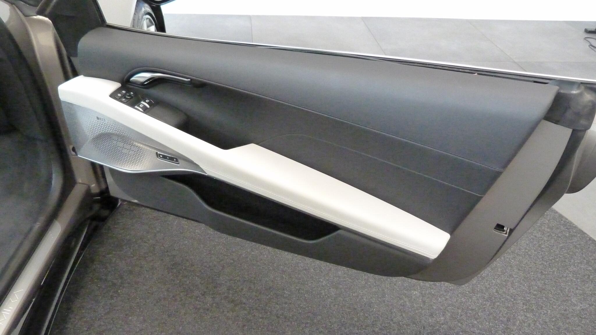 Lotus Emira view 37