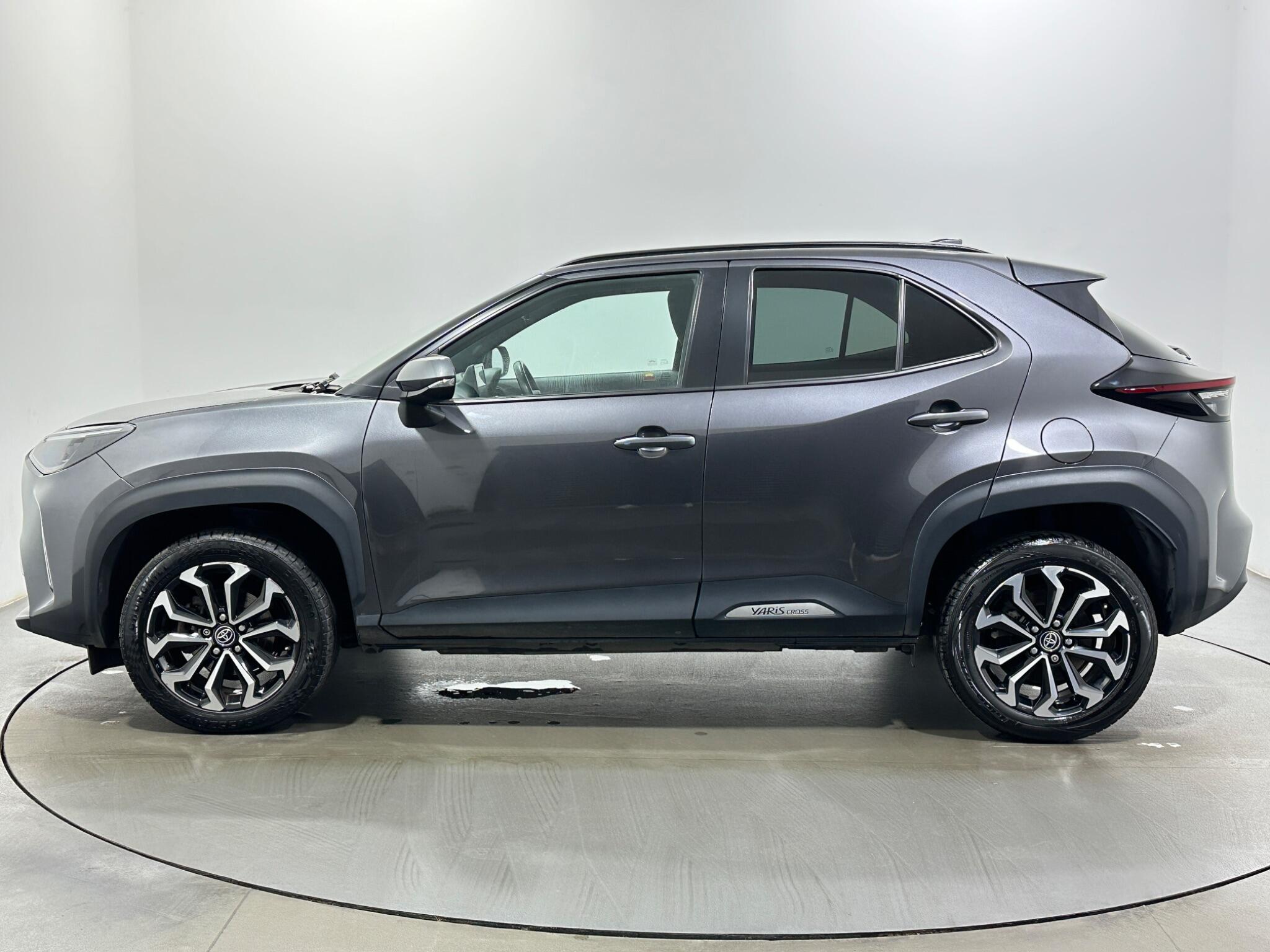 Toyota Yaris Cross view 5