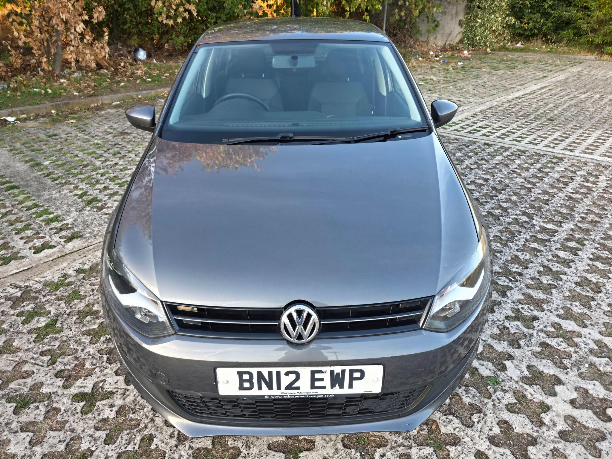 Volkswagen Polo view 2