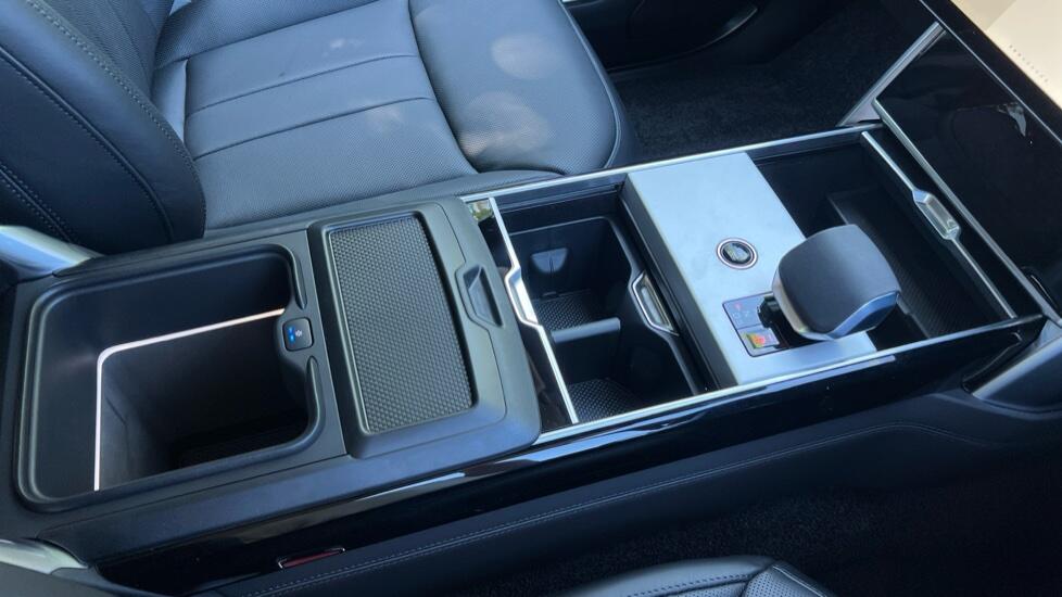 Land Rover Range Rover view 28