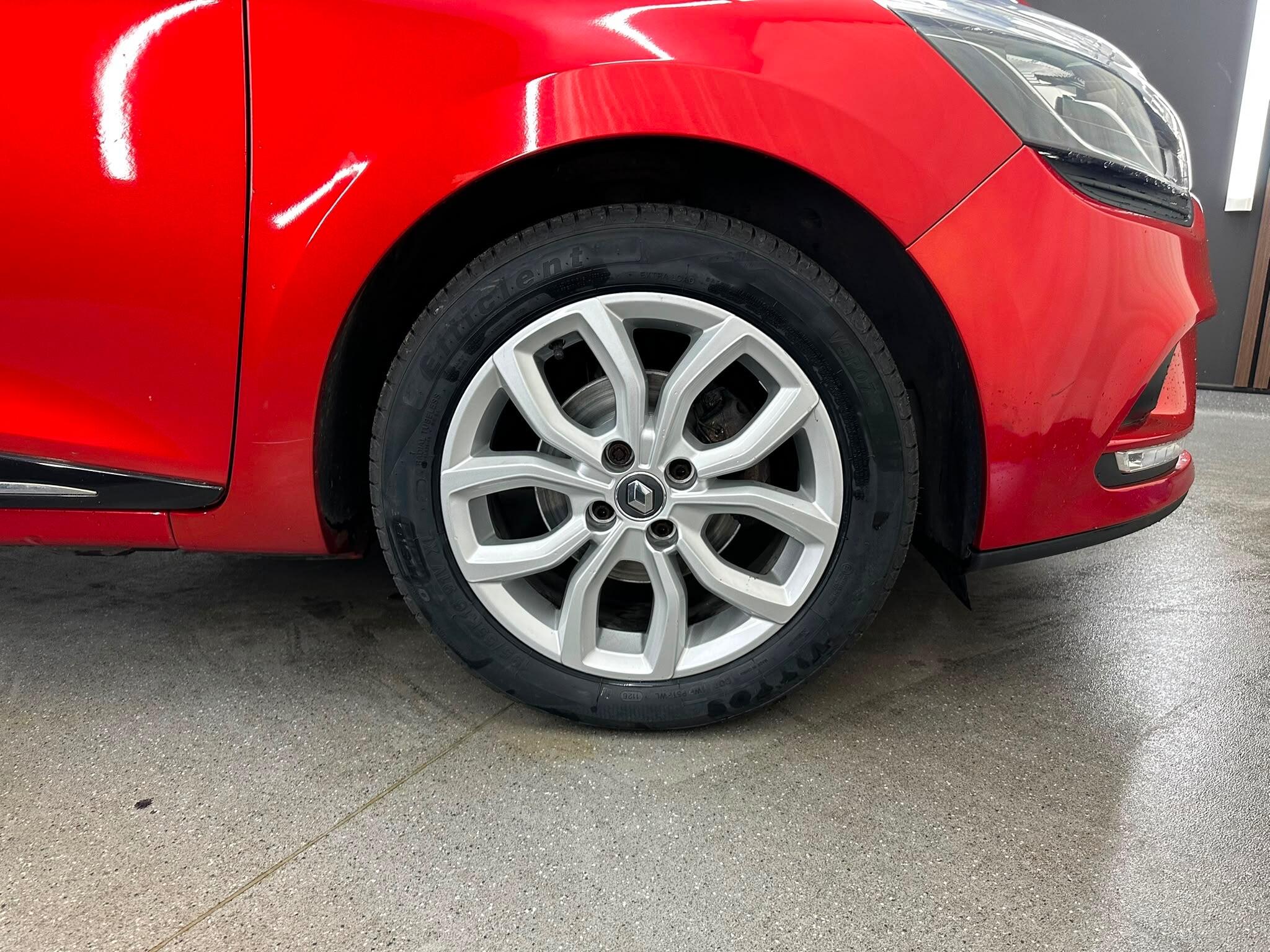 Renault Clio view 12