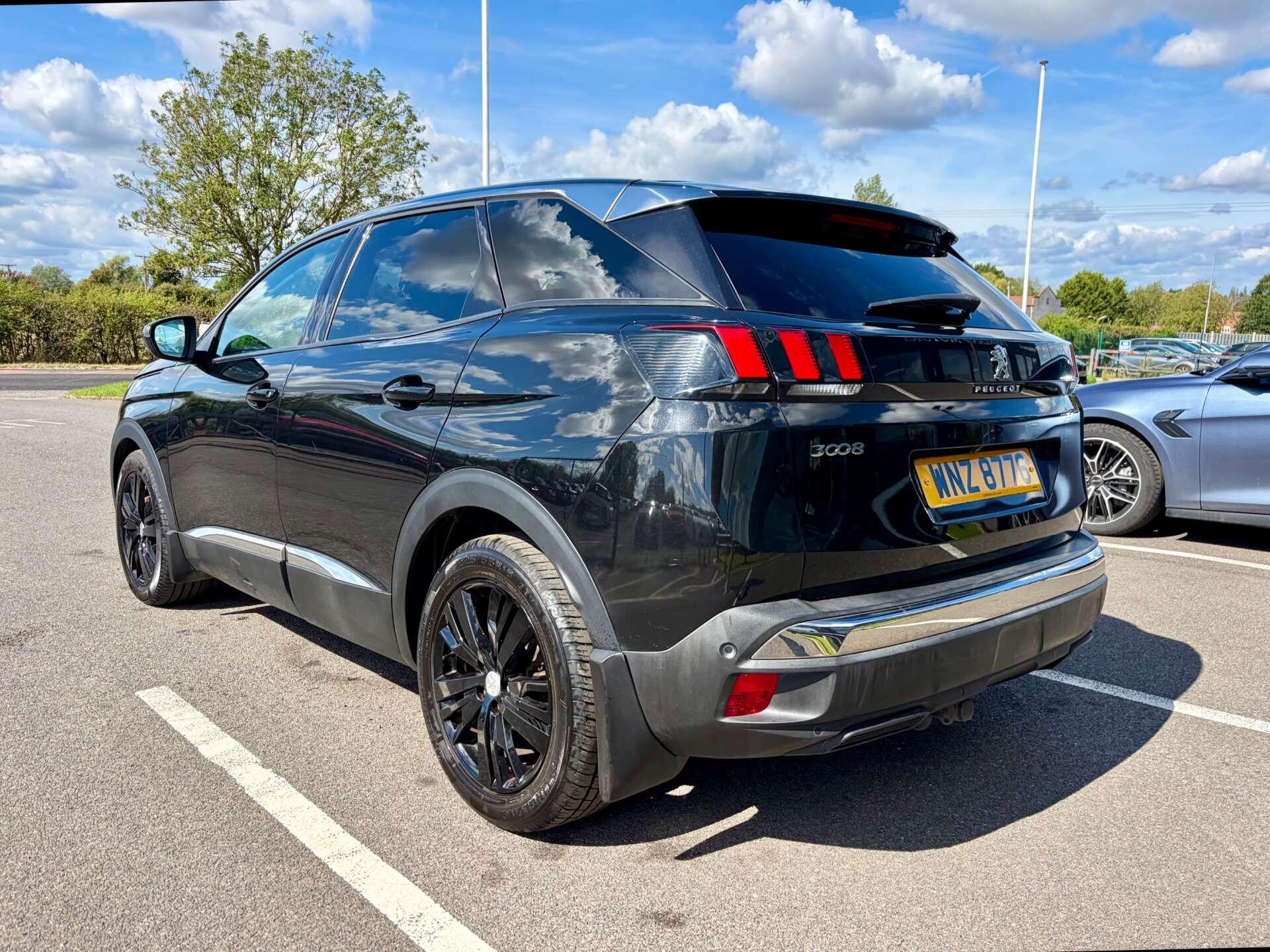 Peugeot 3008 view 6