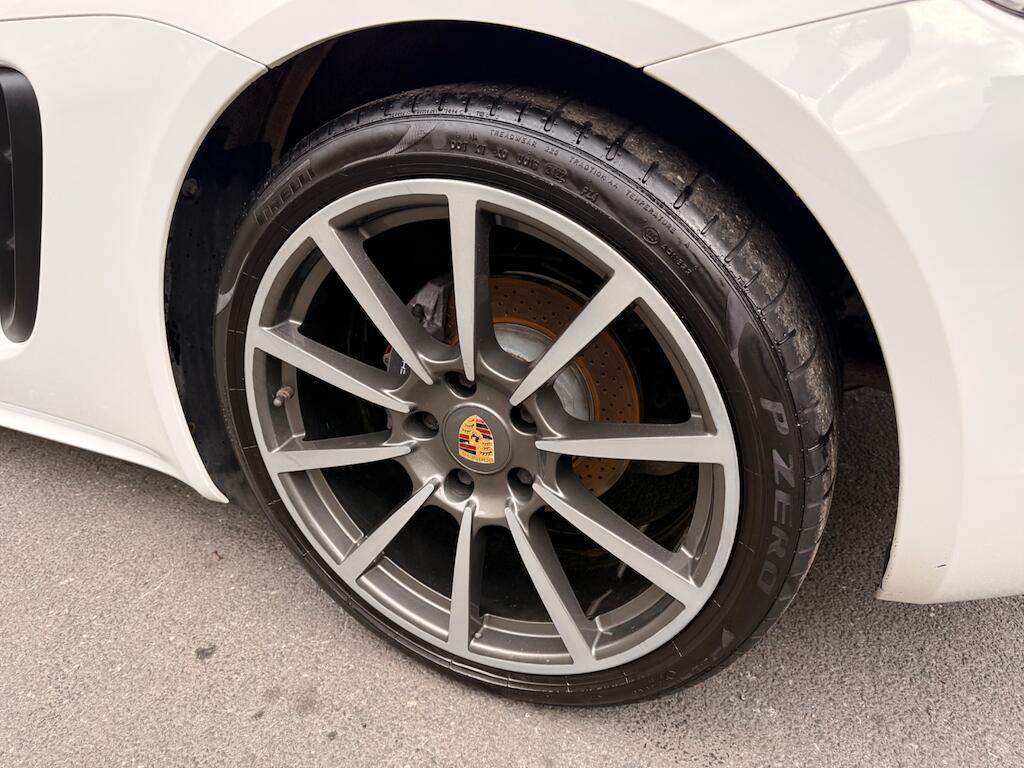 Porsche Boxster view 14