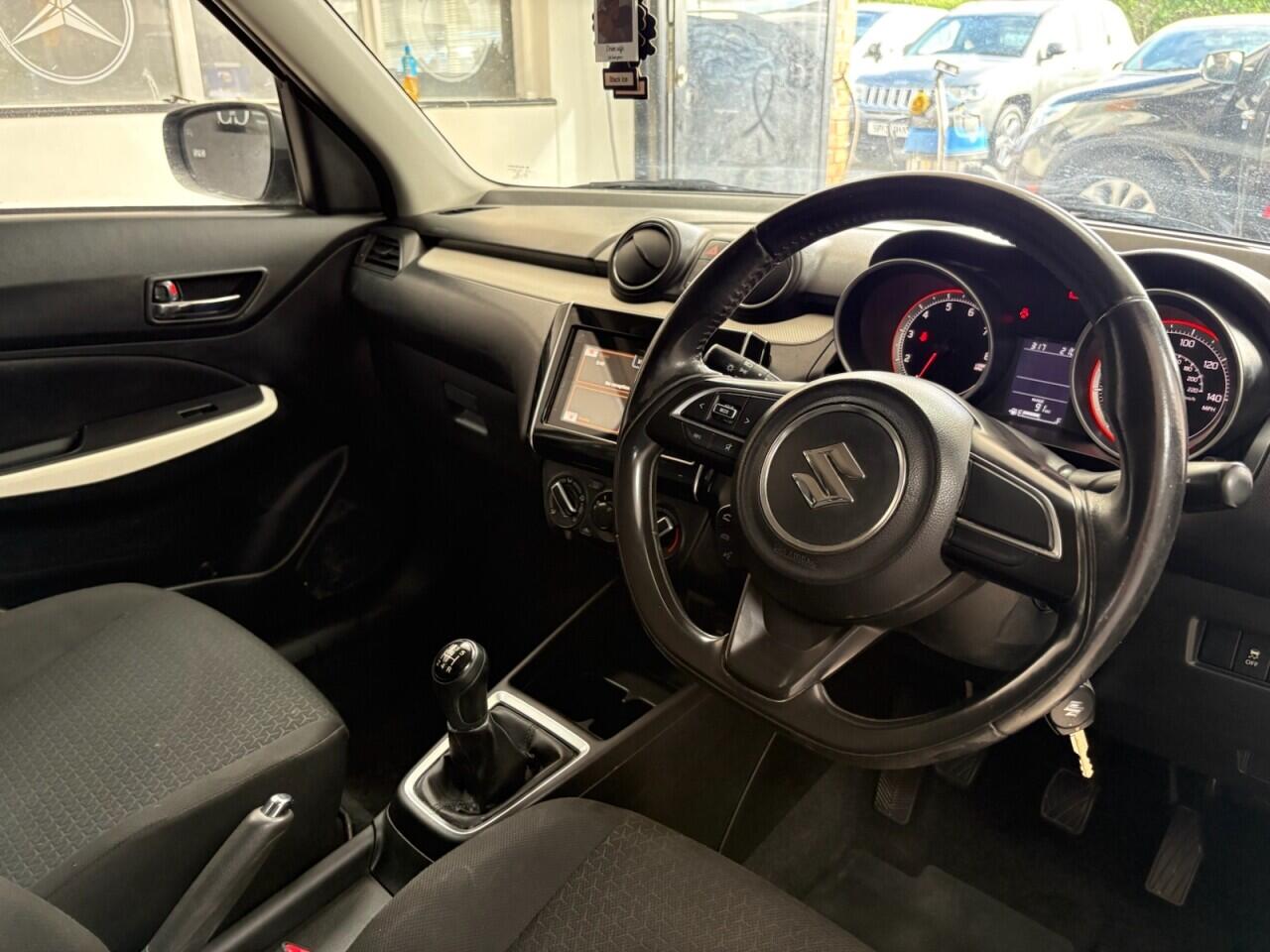 Suzuki Swift view 10