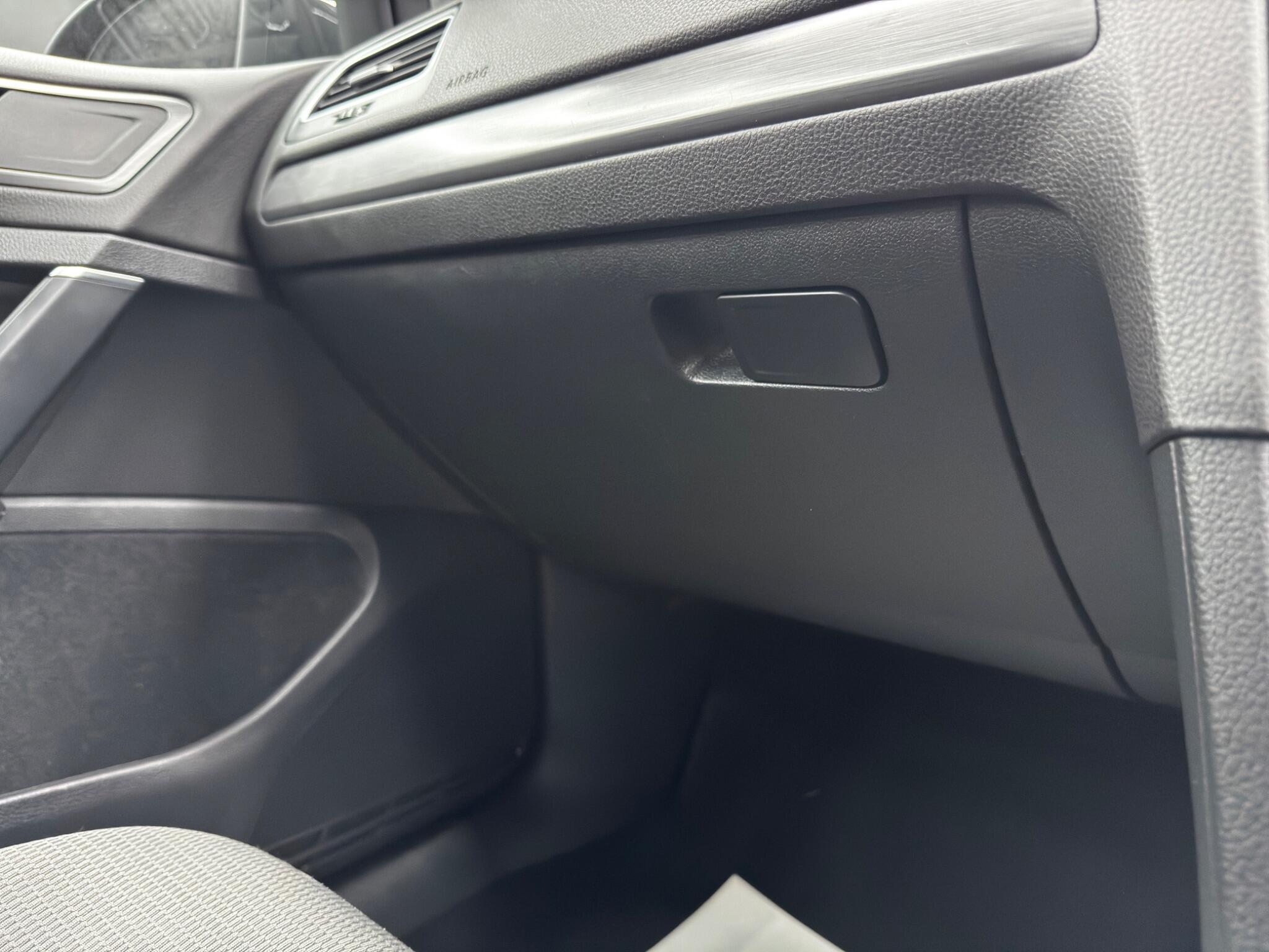 Volkswagen Golf view 35