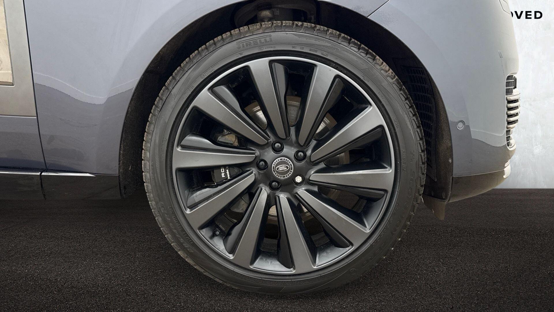 Land Rover Range Rover view 8