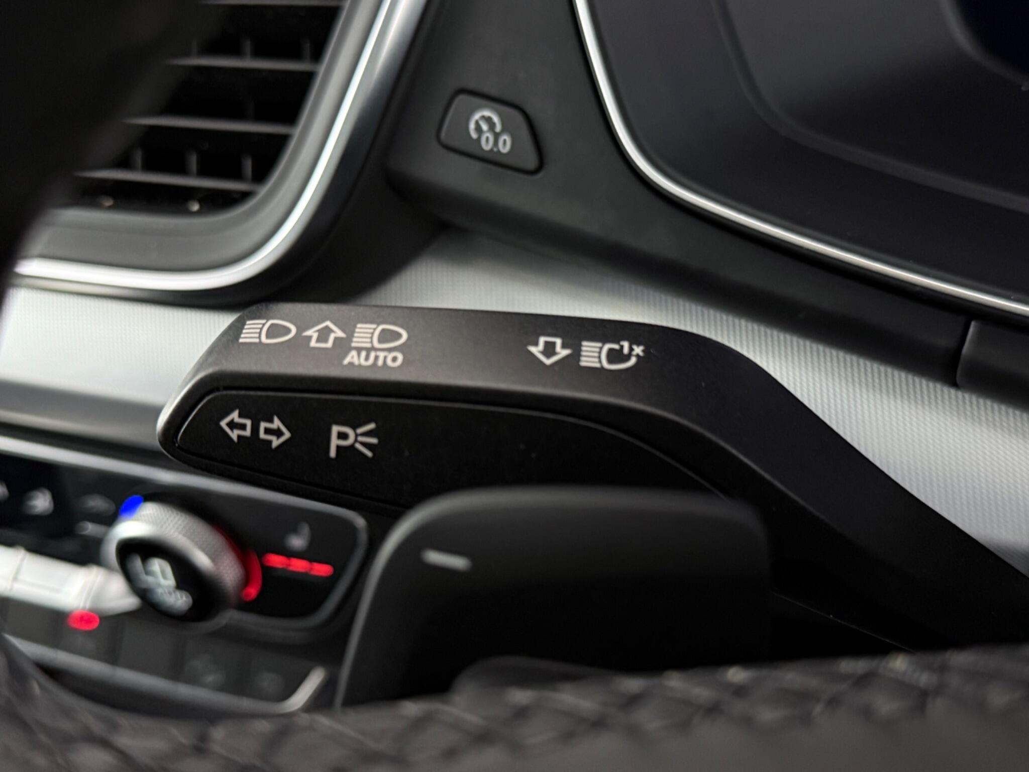 Audi Q5 view 19