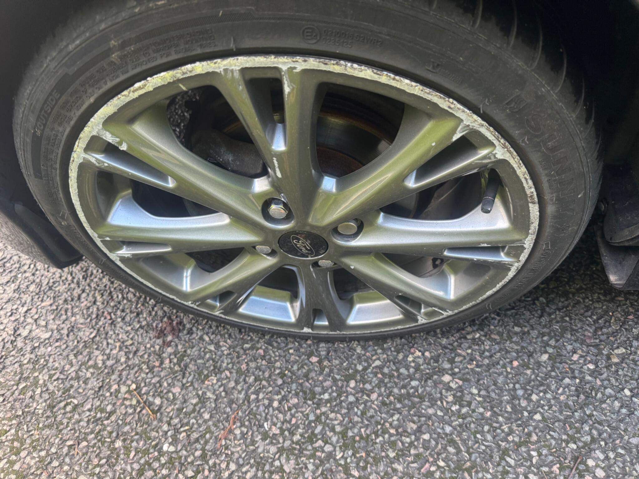 2016 Ford Fiesta image 30