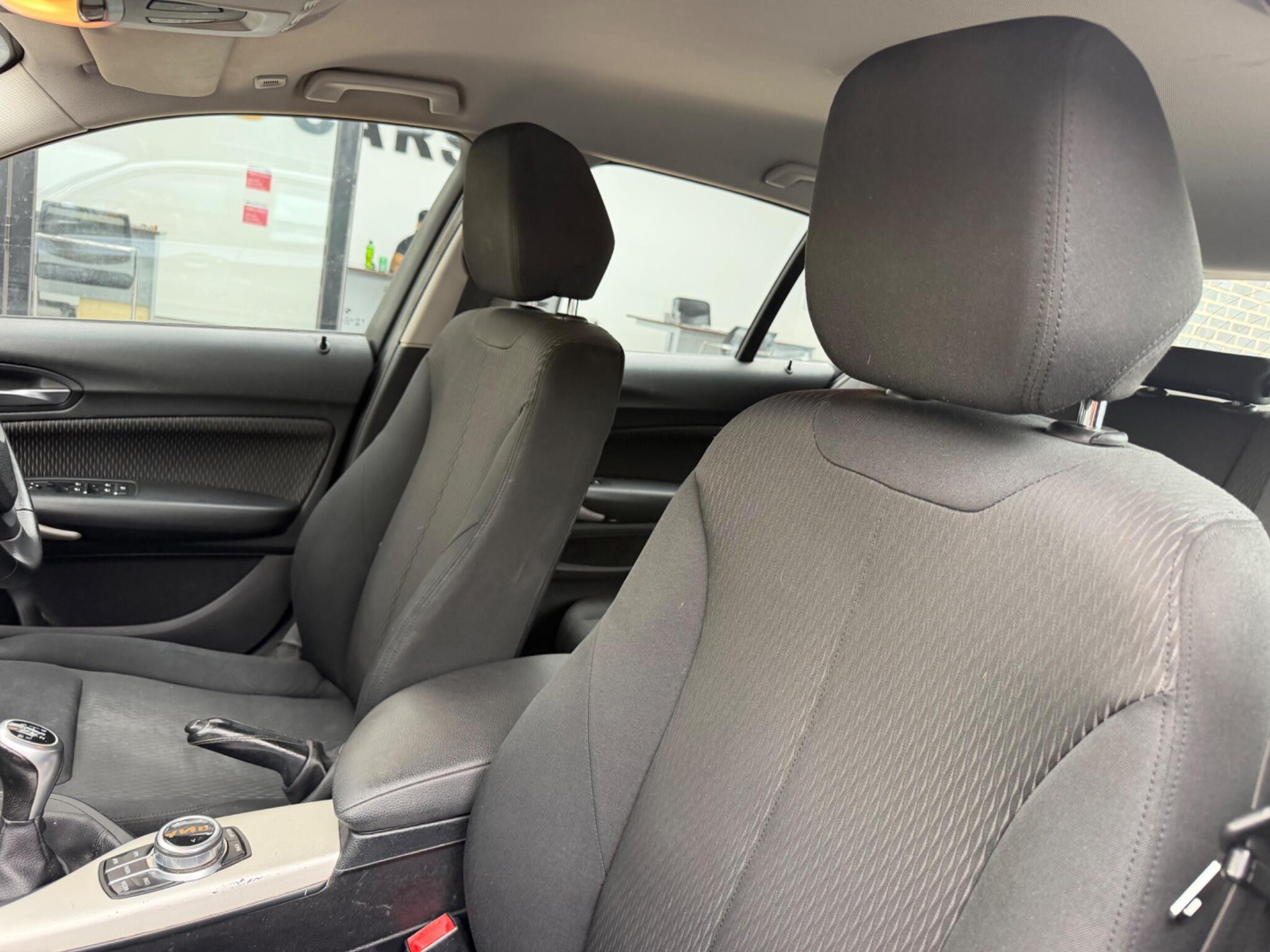 BMW 1 Series view 16
