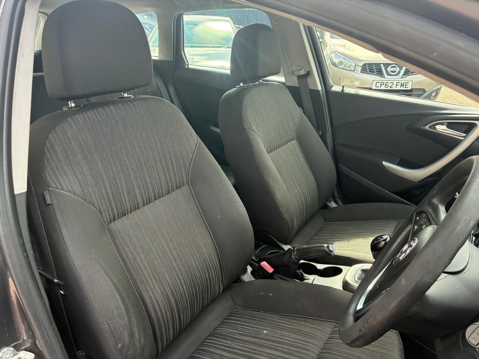 Vauxhall Astra view 16