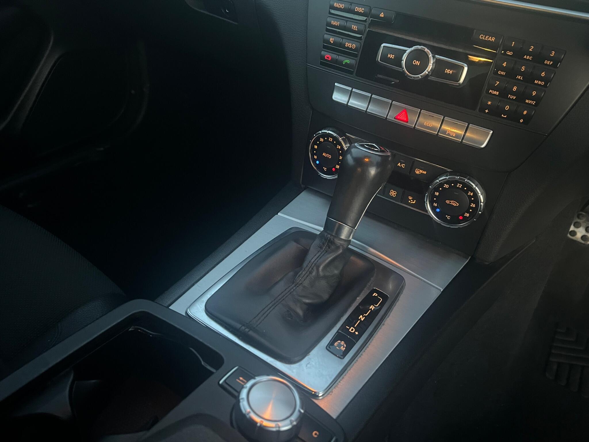 Mercedes-Benz C-Class view 31