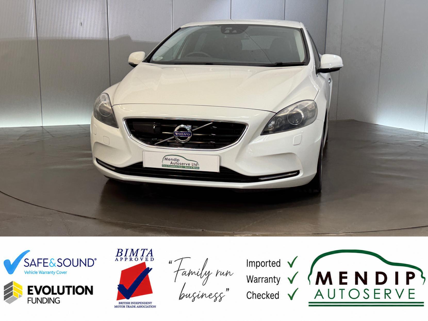 Volvo V40 view 45