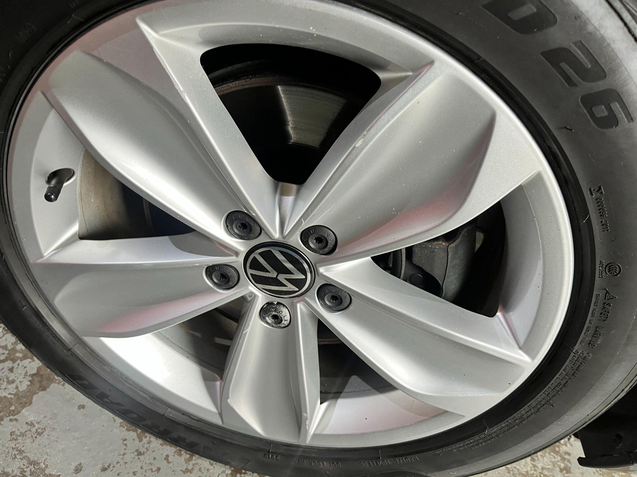 Volkswagen Passat view 55