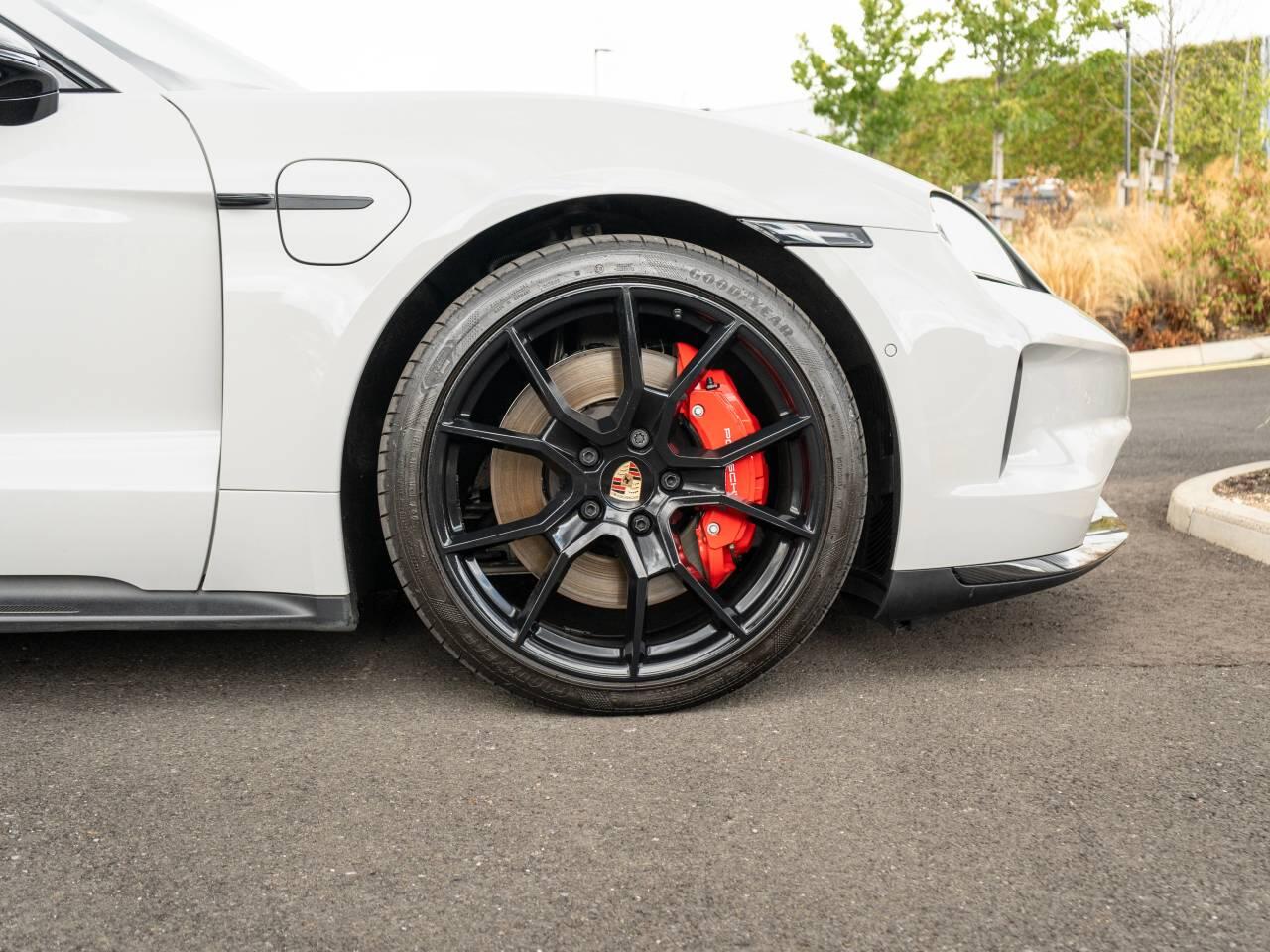Porsche Taycan view 19