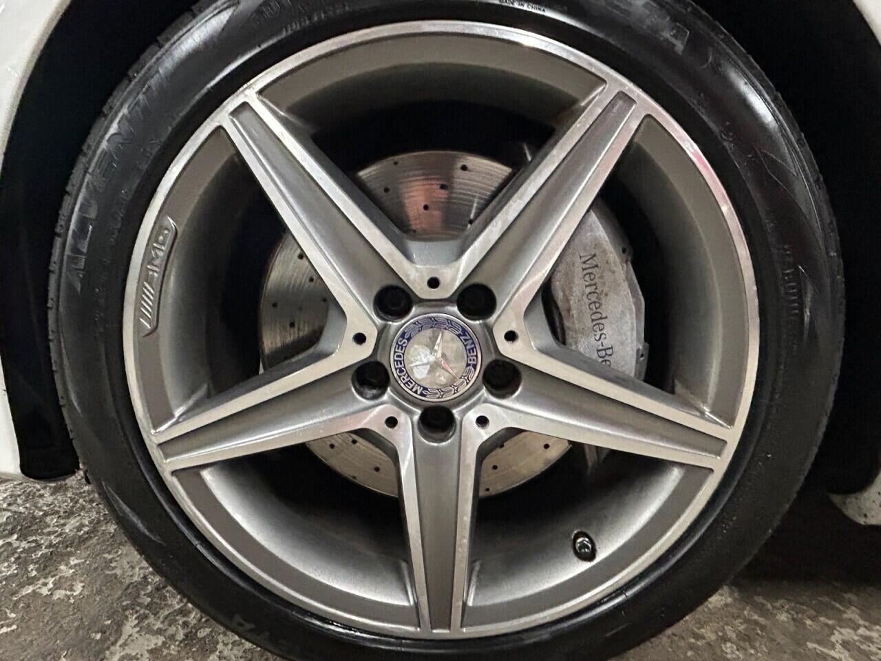 Mercedes-Benz C-Class view 4
