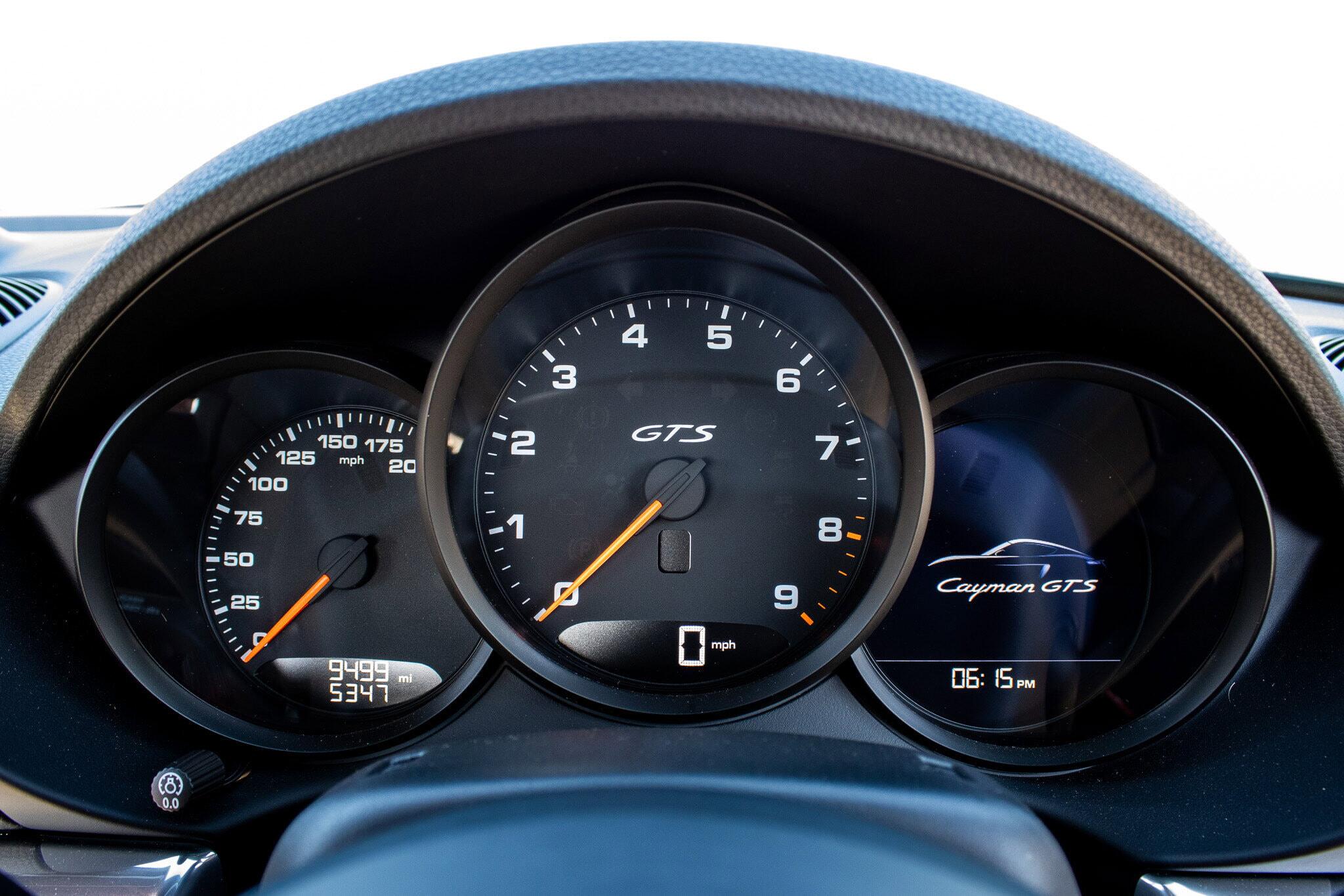 Porsche Cayman view 5