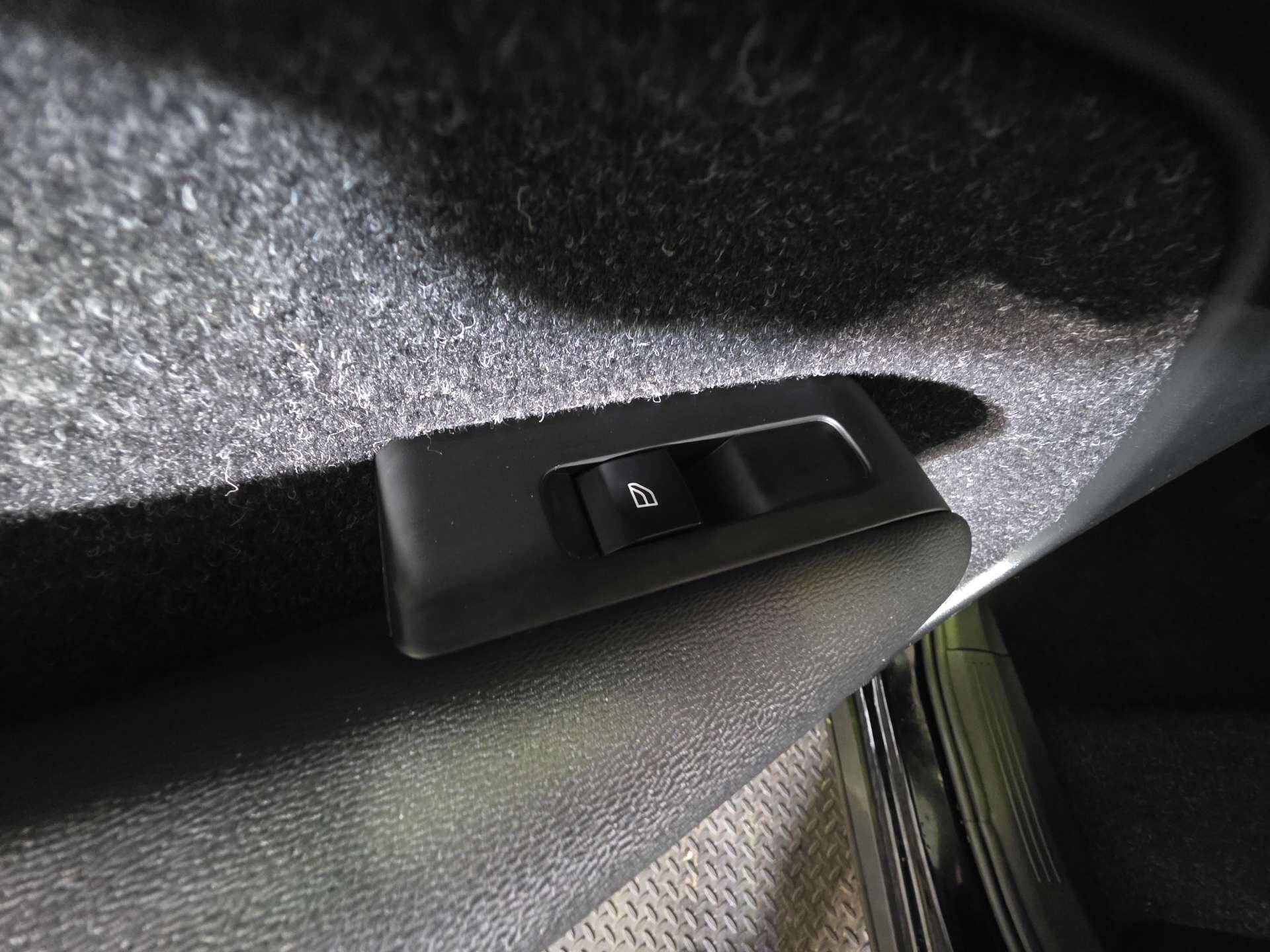 Volvo XC40 view 35