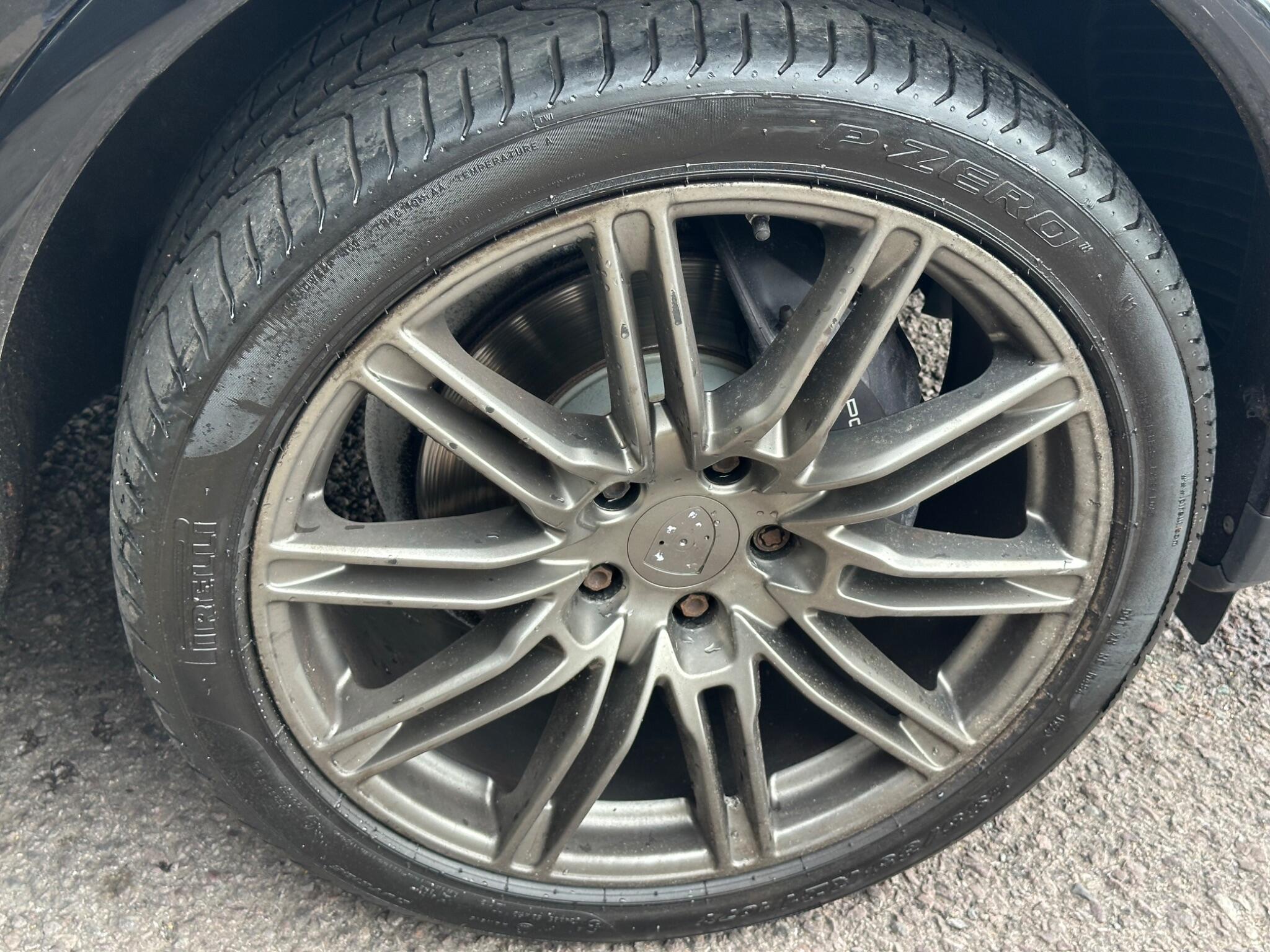 Porsche Cayenne view 18