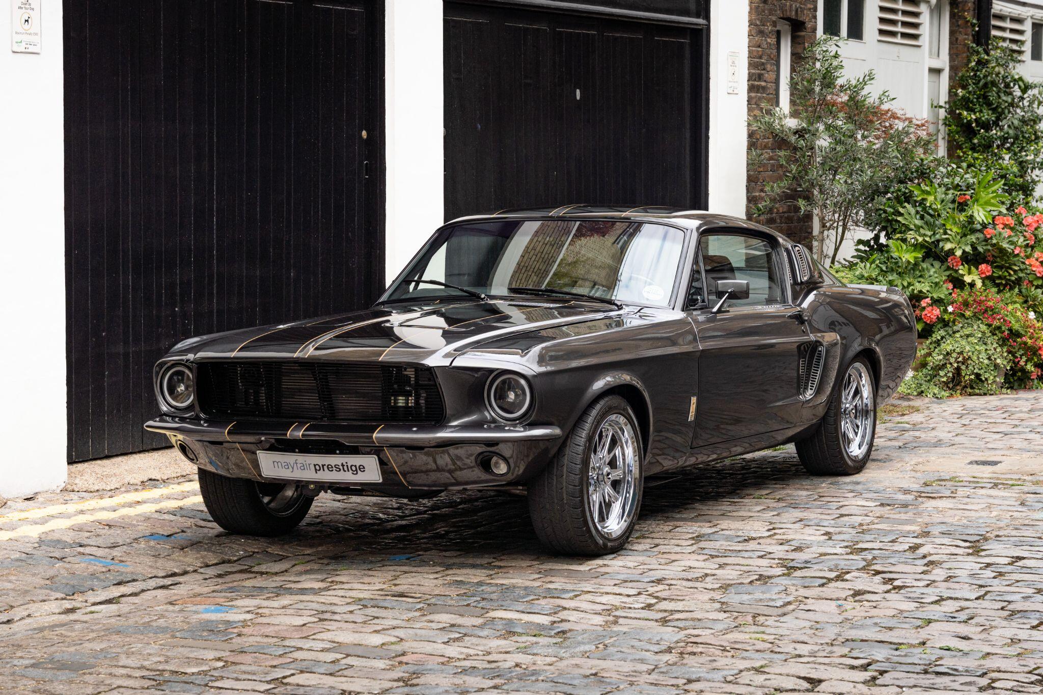 Ford Mustang view 9