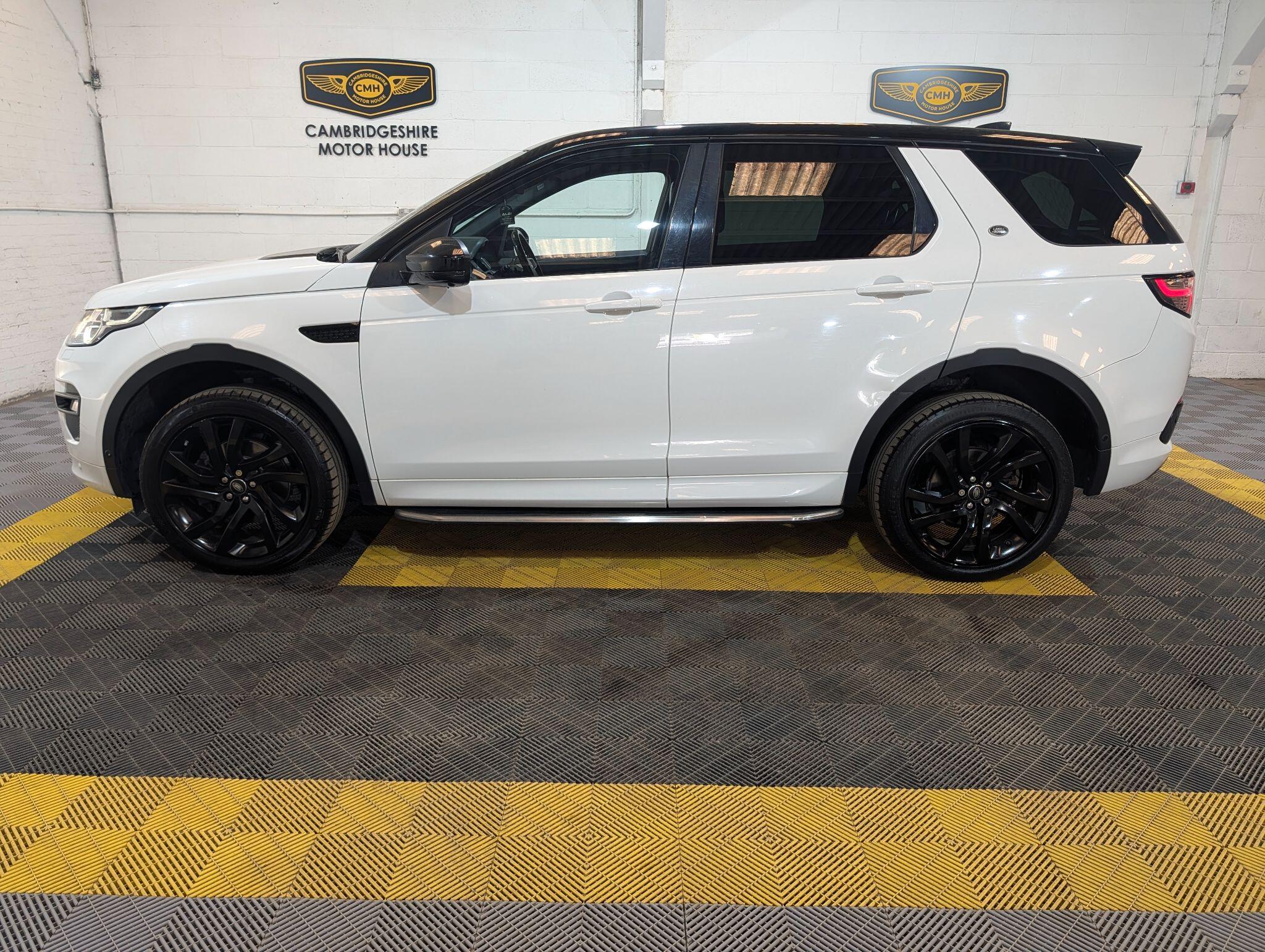 Land Rover Discovery Sport view 9