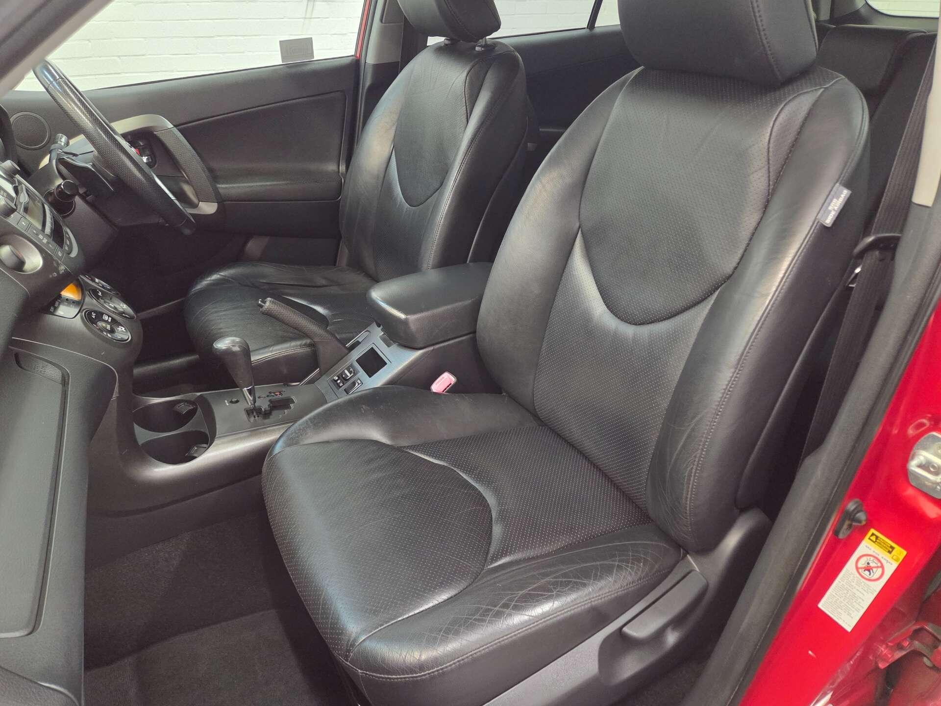Toyota RAV4 view 21