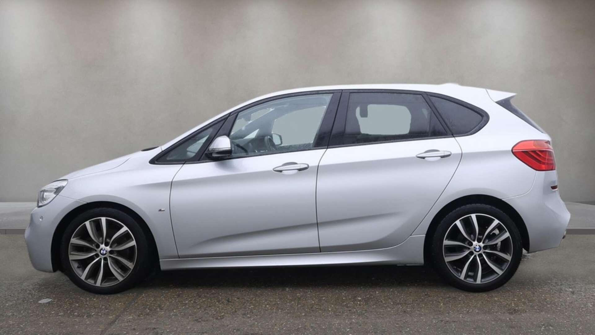 BMW 2 Series view 11