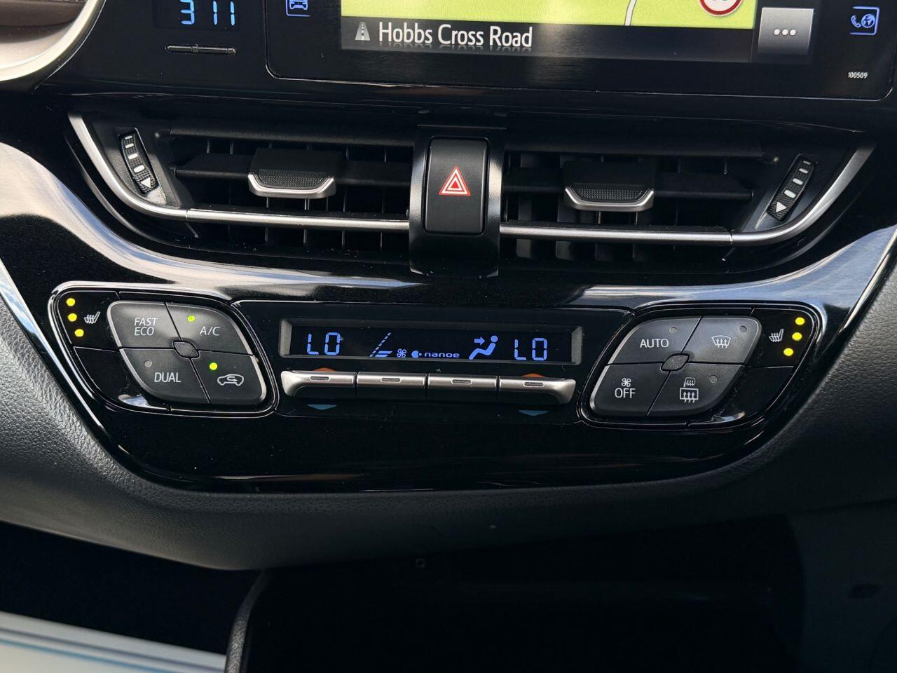Toyota C-HR view 34