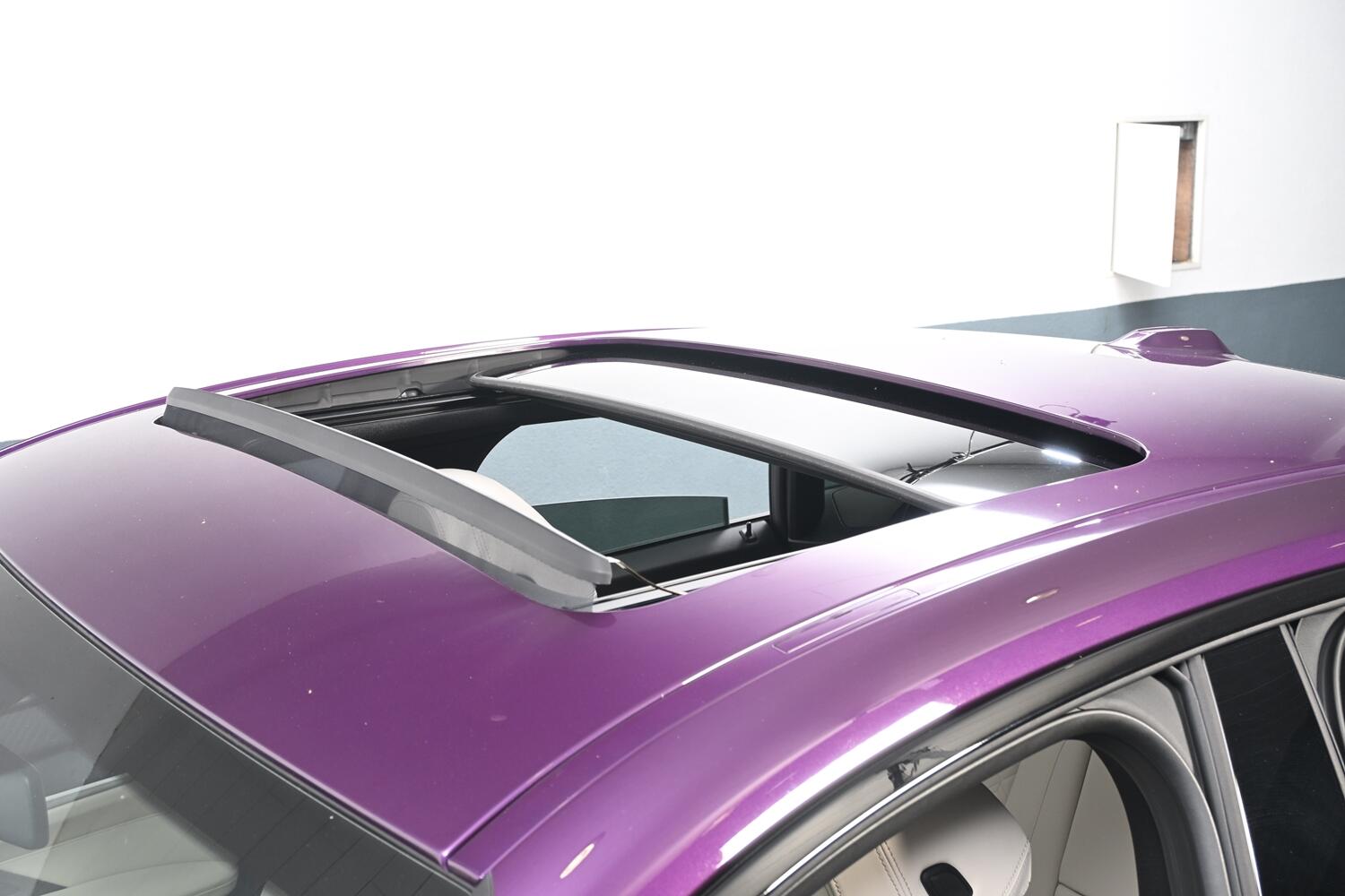 BMW I4 view 21