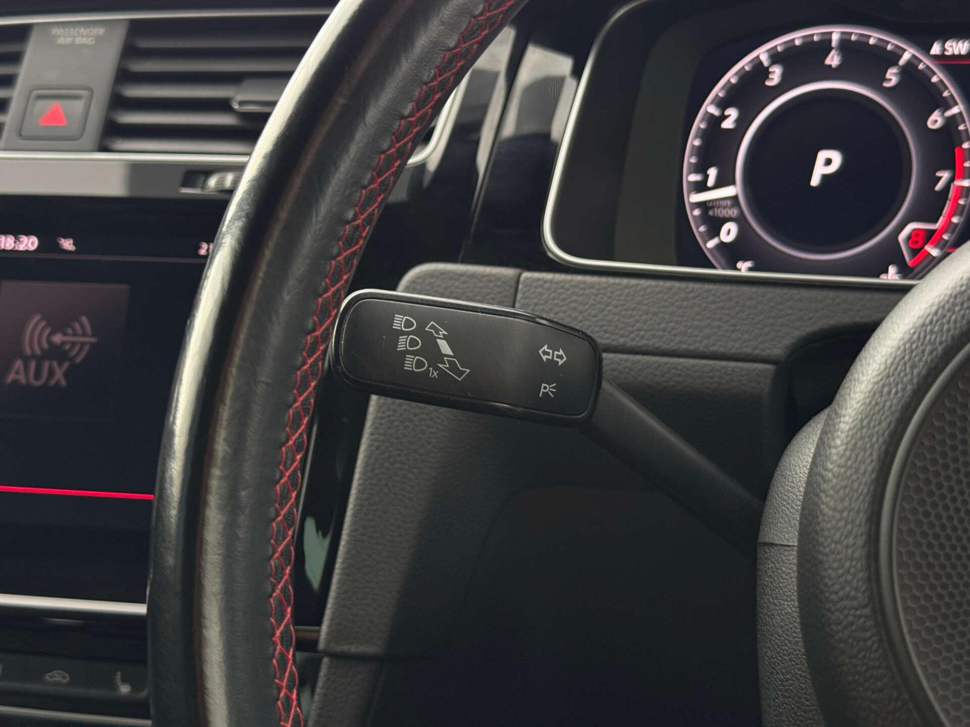 Volkswagen Golf view 52