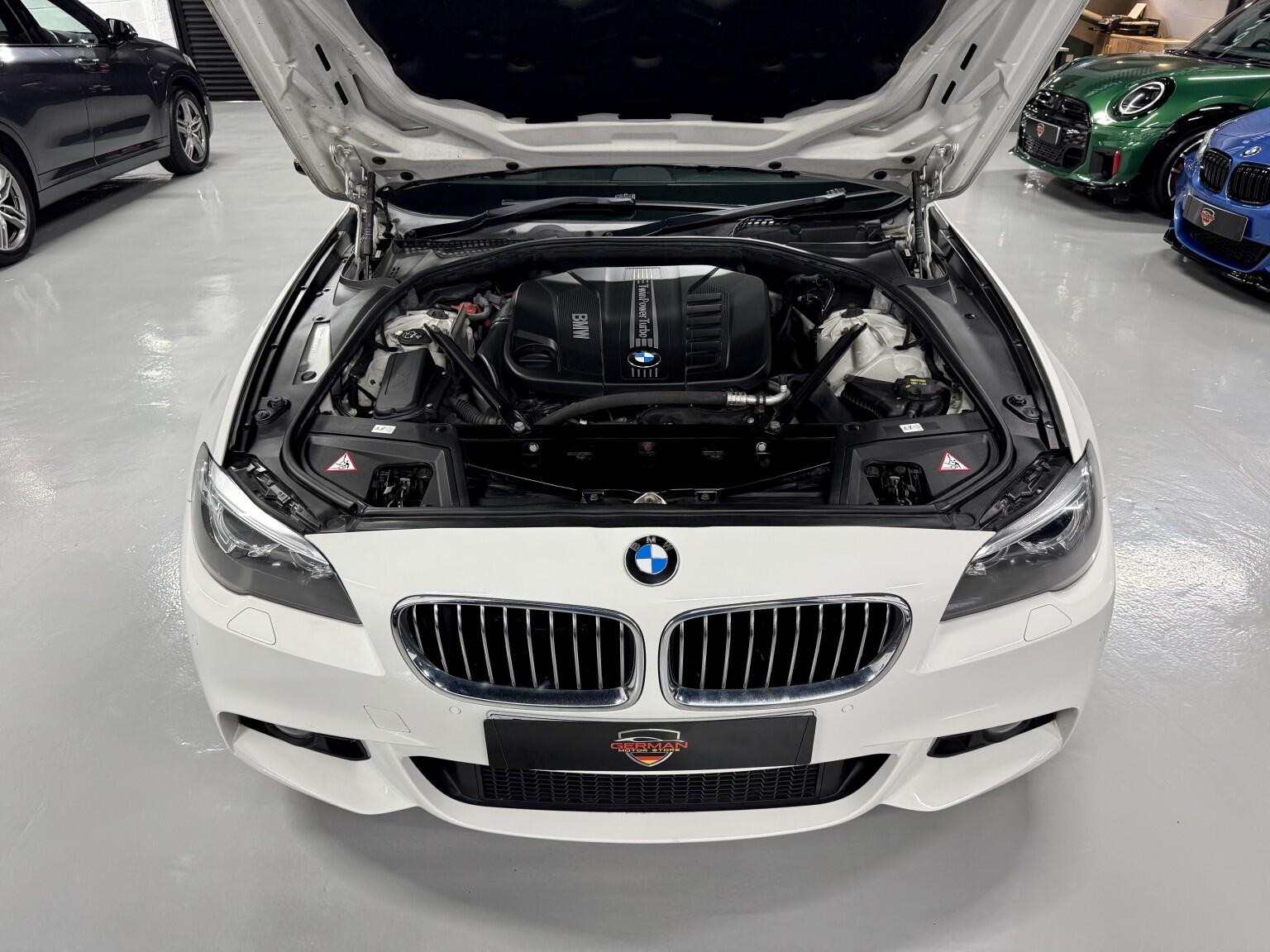 BMW 5 Series view 30