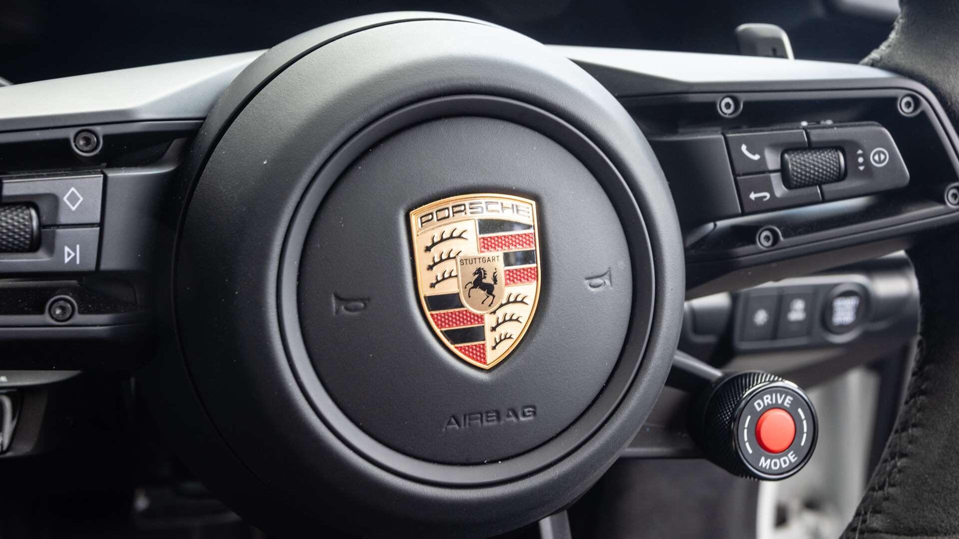 Porsche 911 view 23