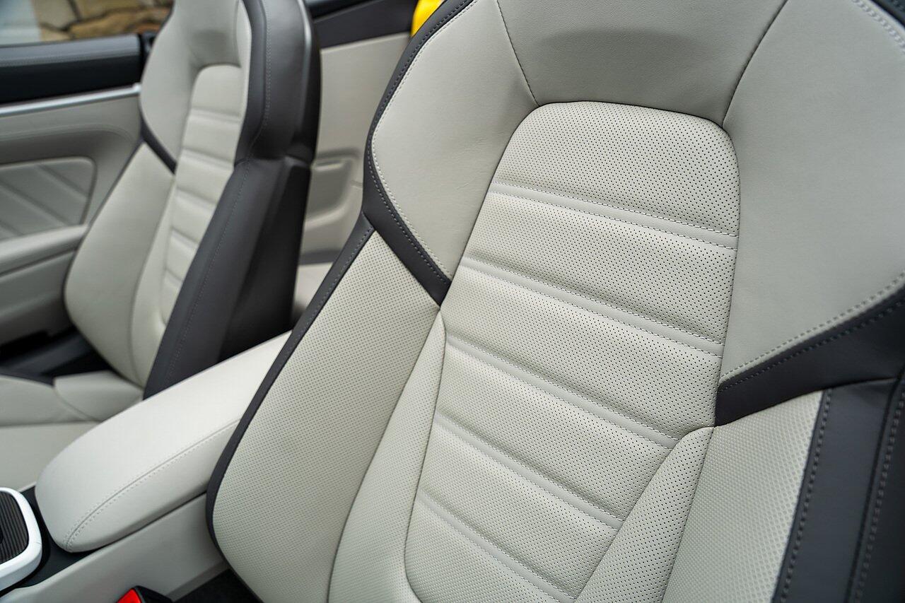 Porsche 911 view 75