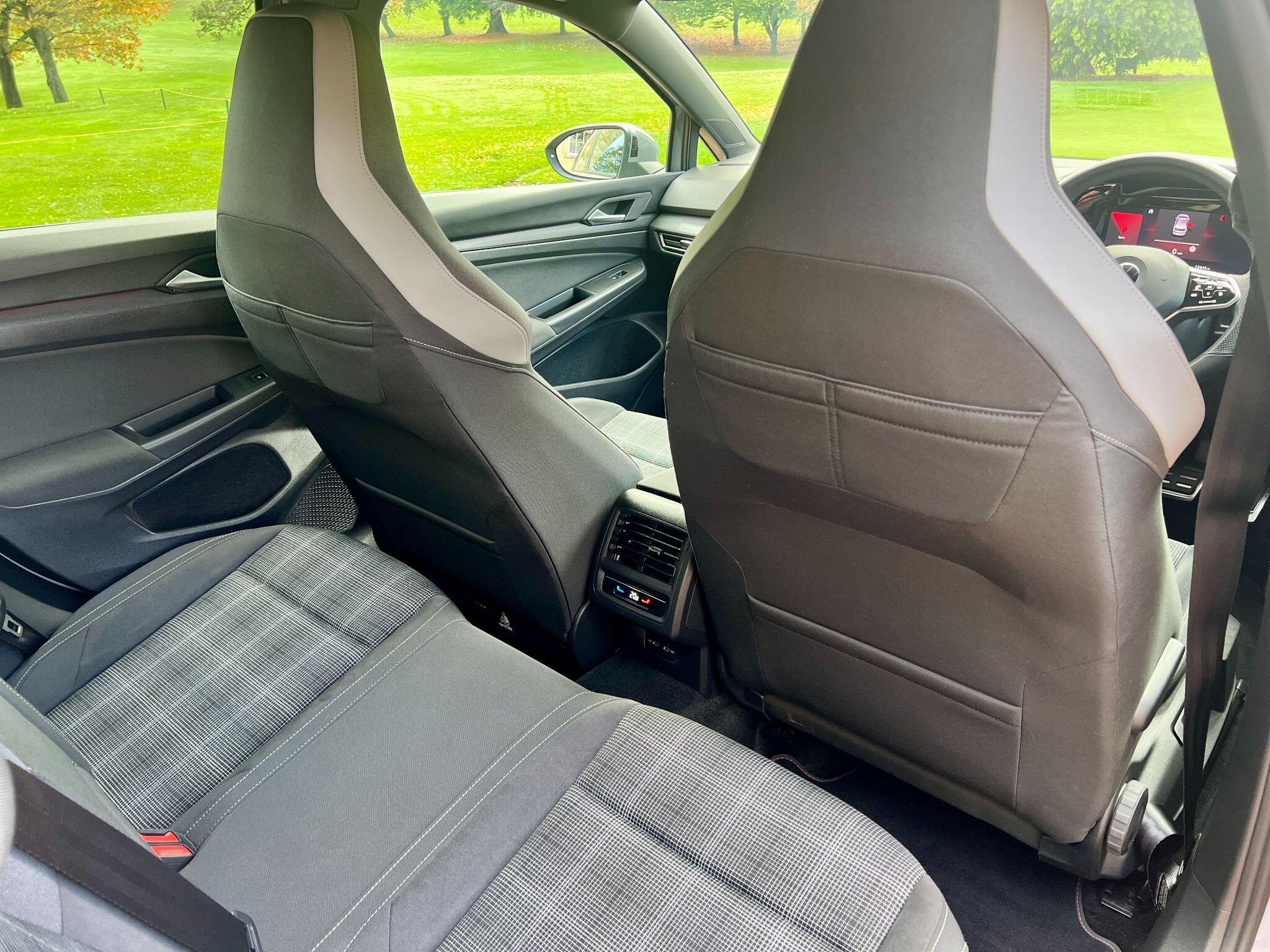 Volkswagen Golf view 23
