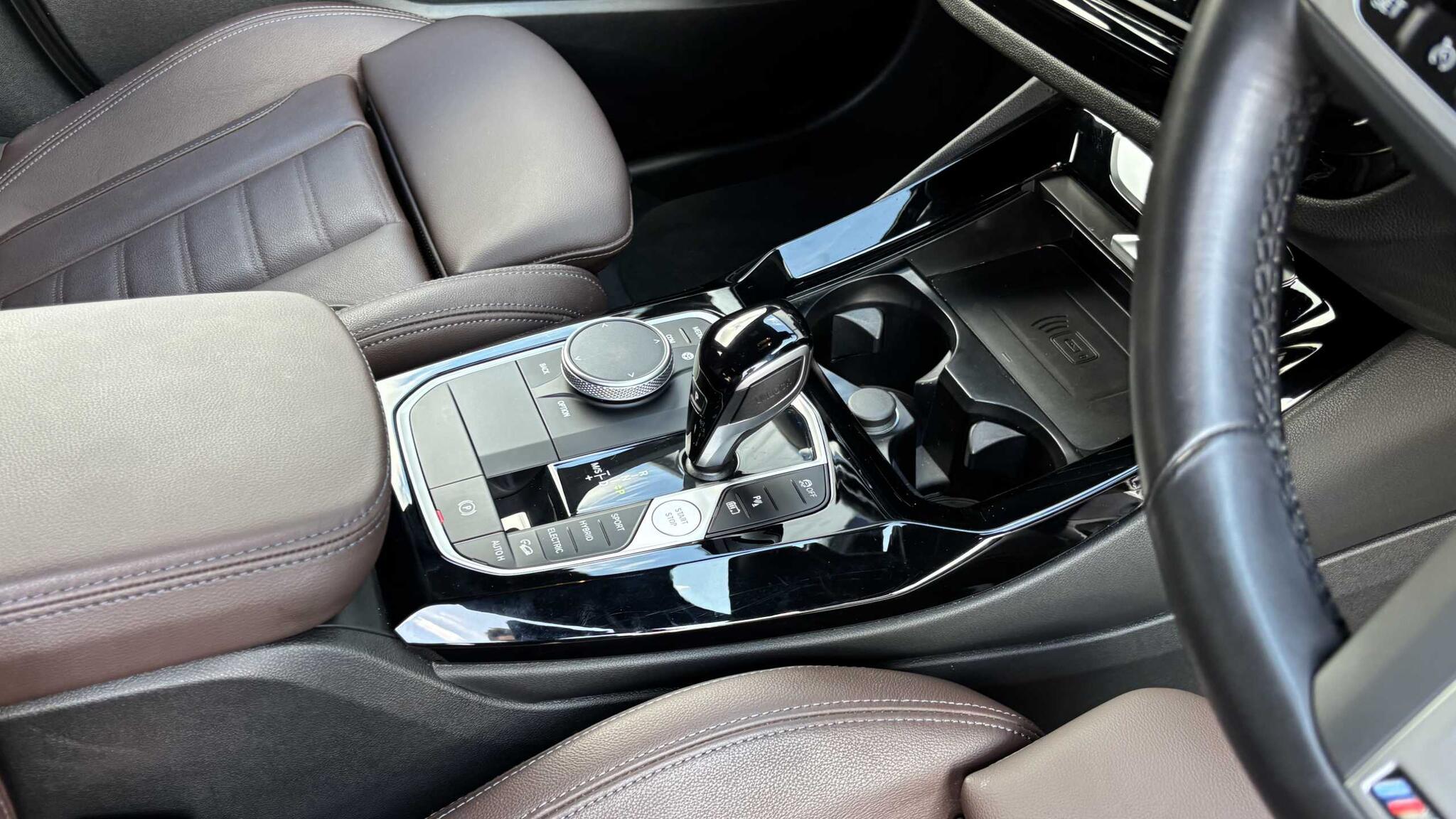 BMW X3 view 8