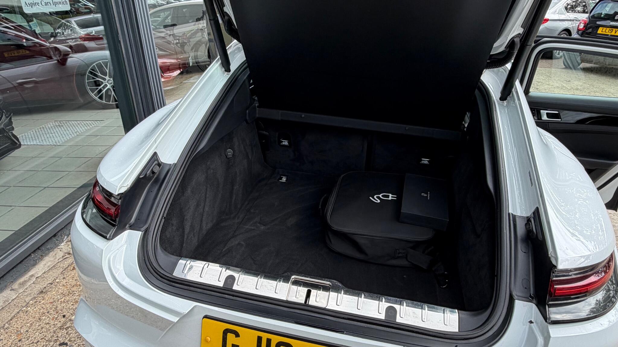 Porsche Panamera view 41