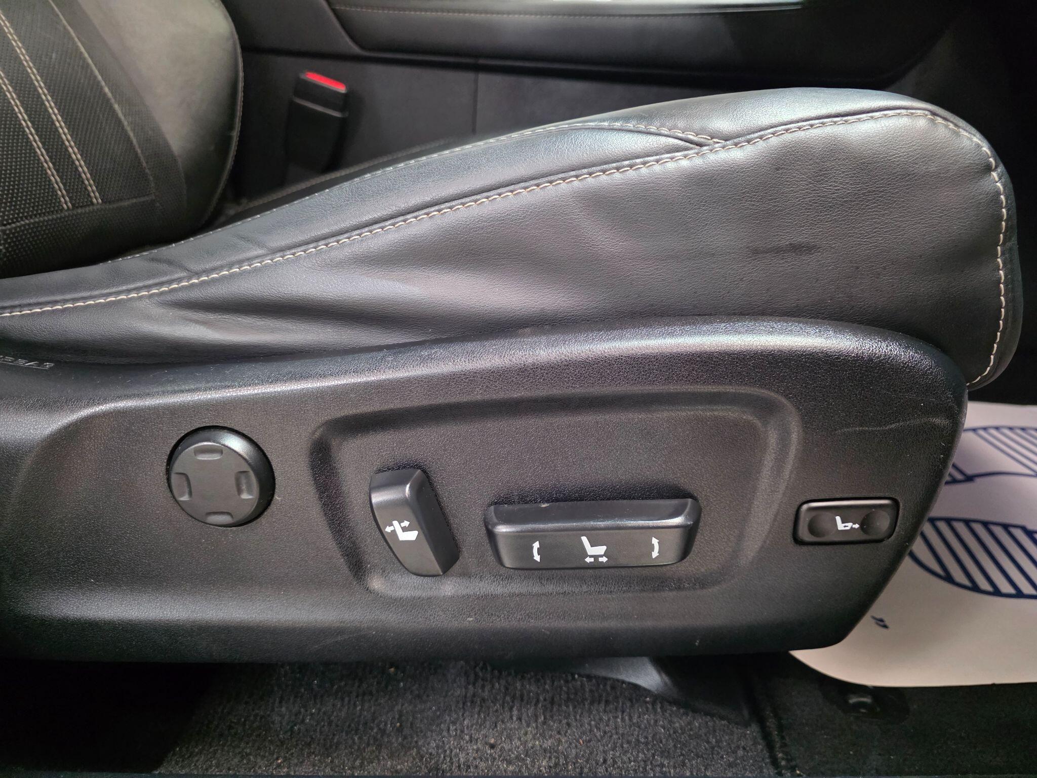 Lexus RX view 17