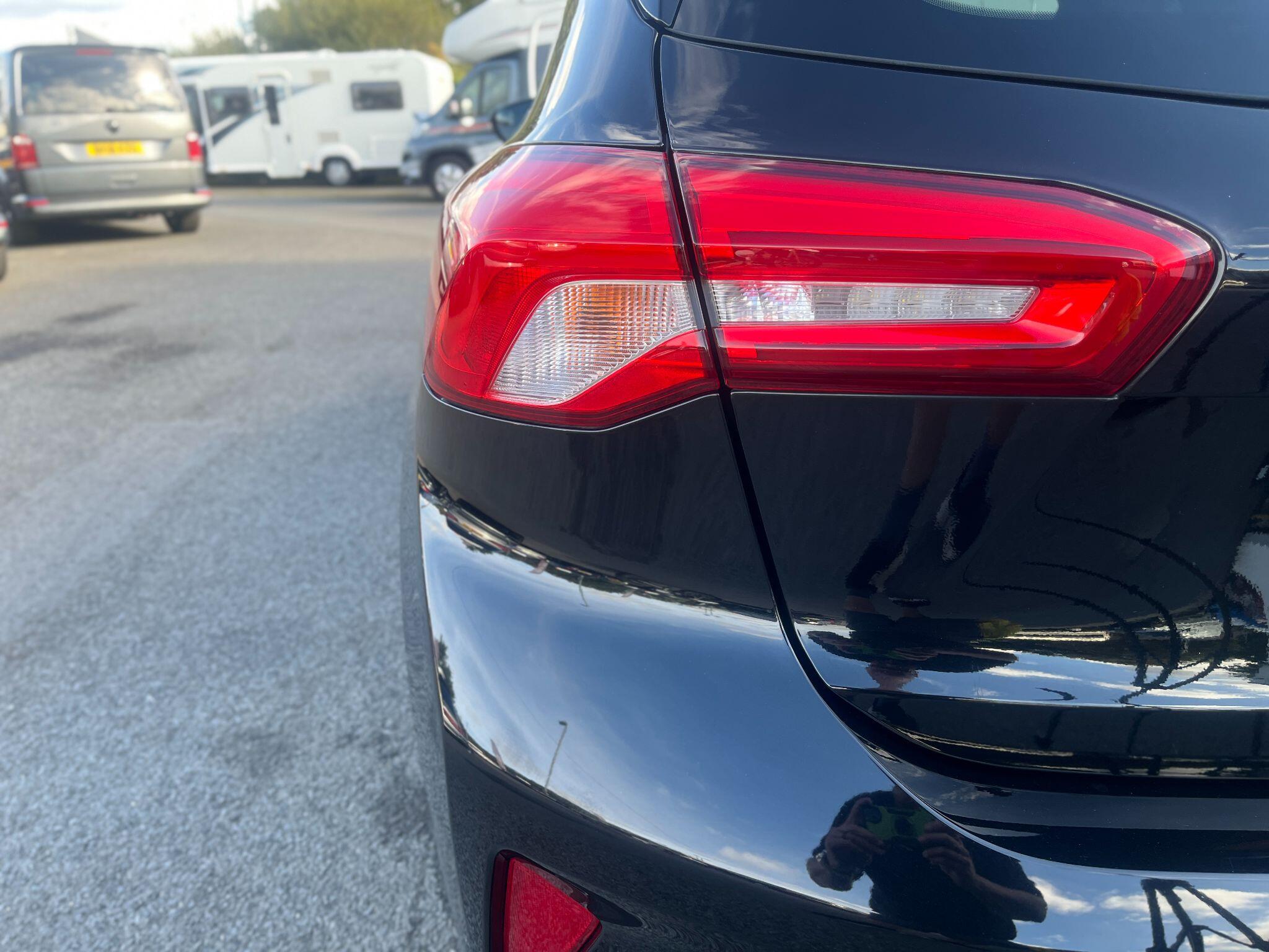 Ford Focus view 11