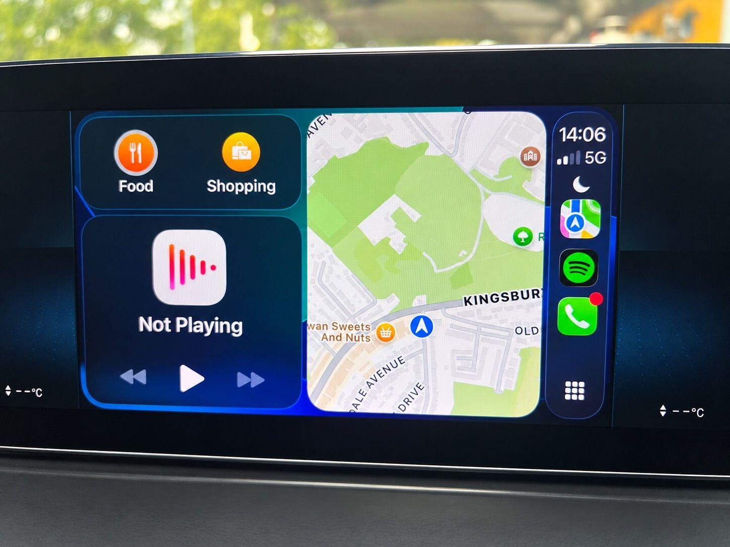 Mercedes-Benz Eqc view 25